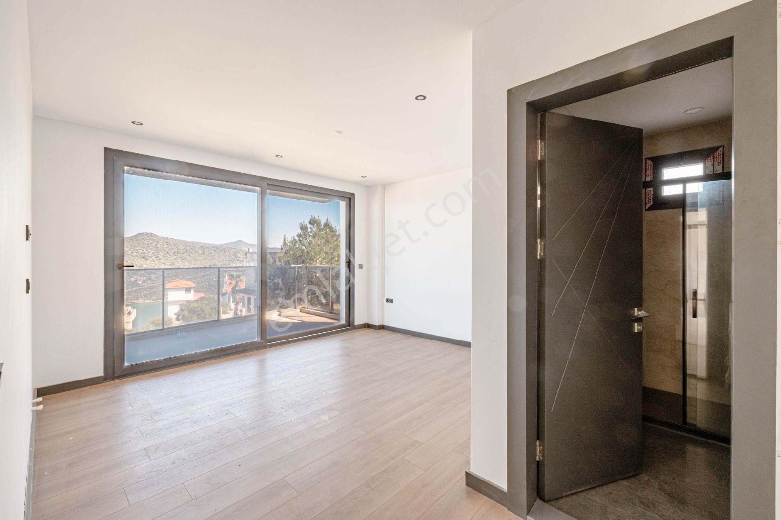 Milas Boğaziçi'nde Full Deniz Manzaralı Tam Müstakil Villa. - Görsel 24