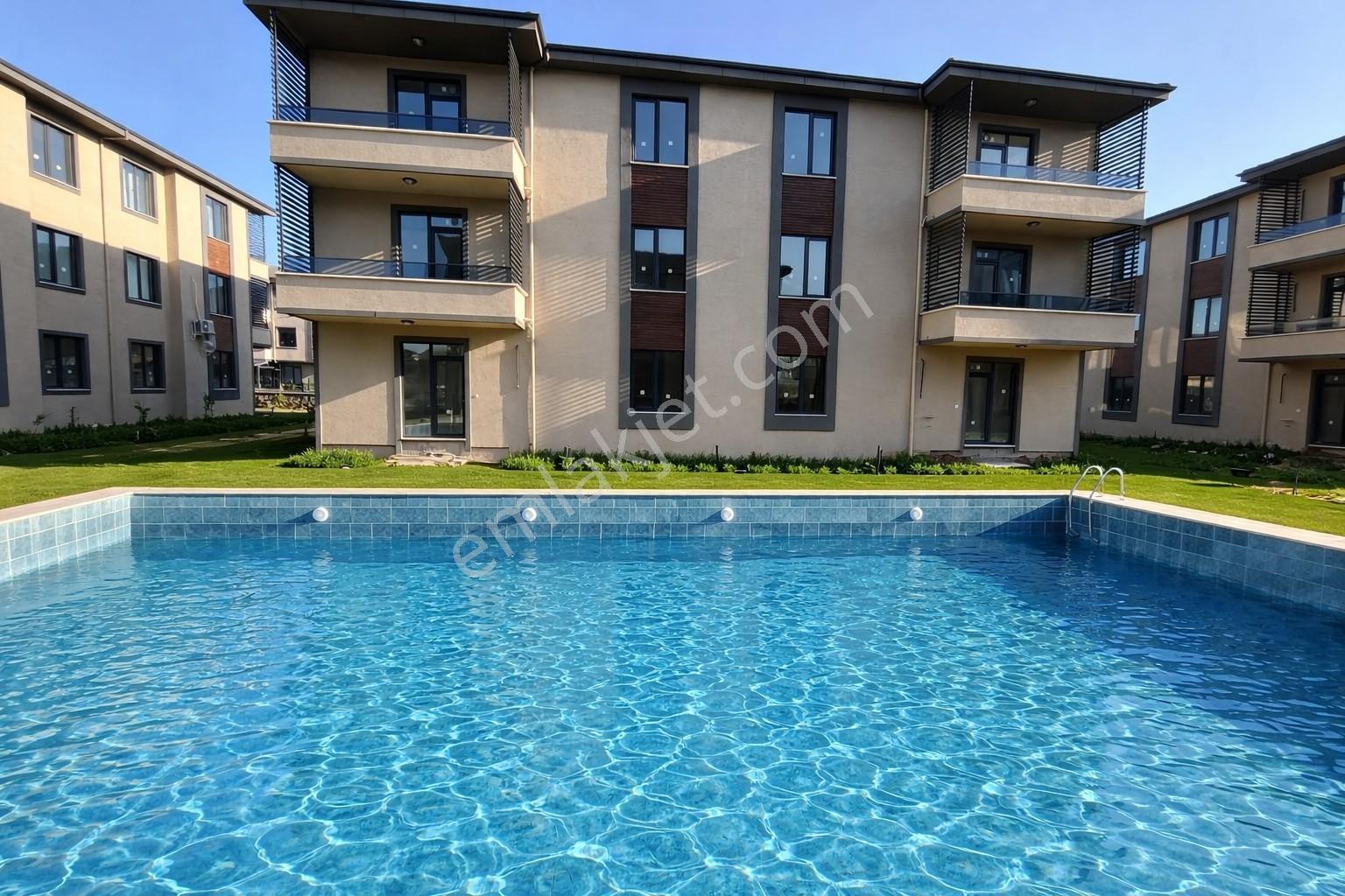 Müthiş Lokasyon Yerden Isıtma 2 Havuz Cafeterya Sitede 2+1 Daire - Görsel 12