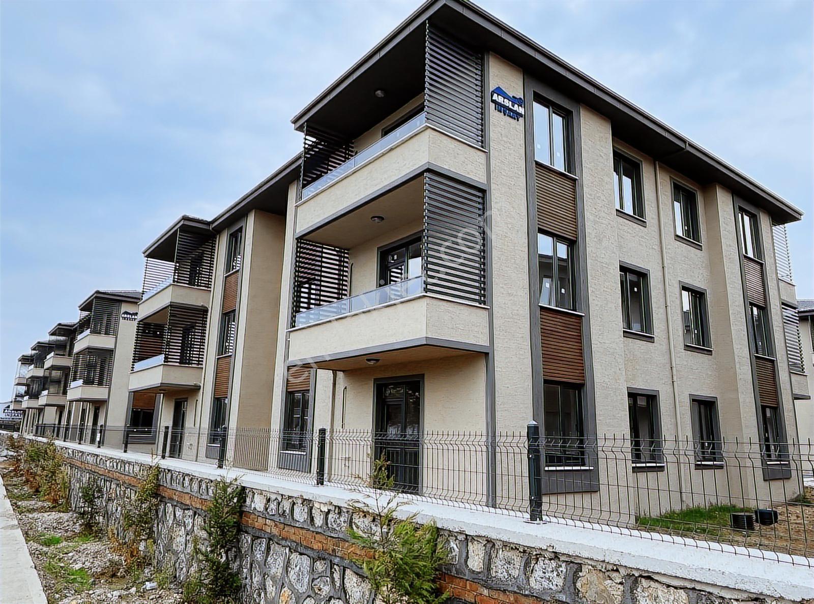 Müthiş Lokasyon Yerden Isıtma 2 Havuz Cafeterya Sitede 2+1 Daire - Görsel 7
