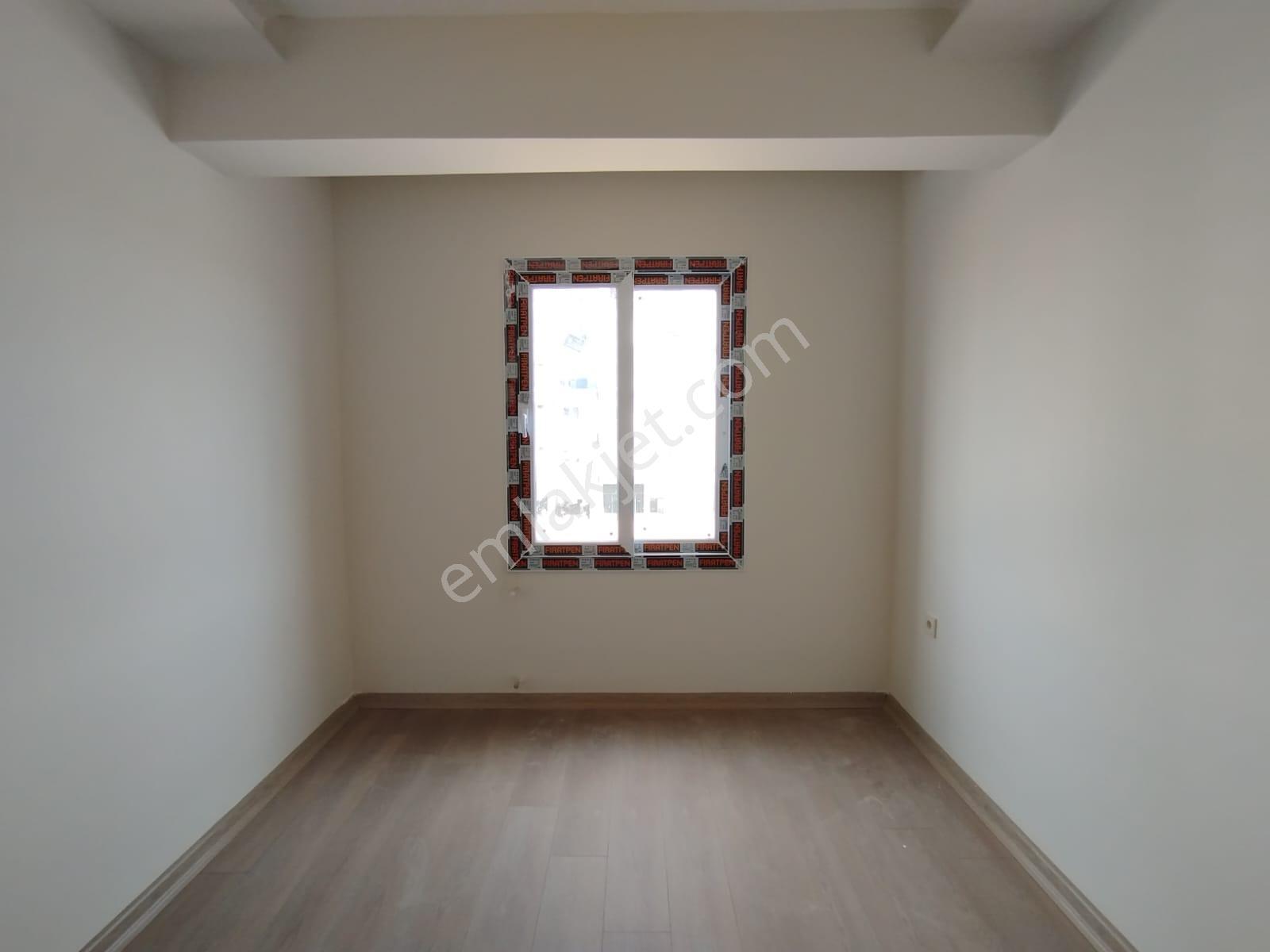 Erdemli Merkezde Sıfır 1+1 Havuzlu Site Dairesi - Görsel 7