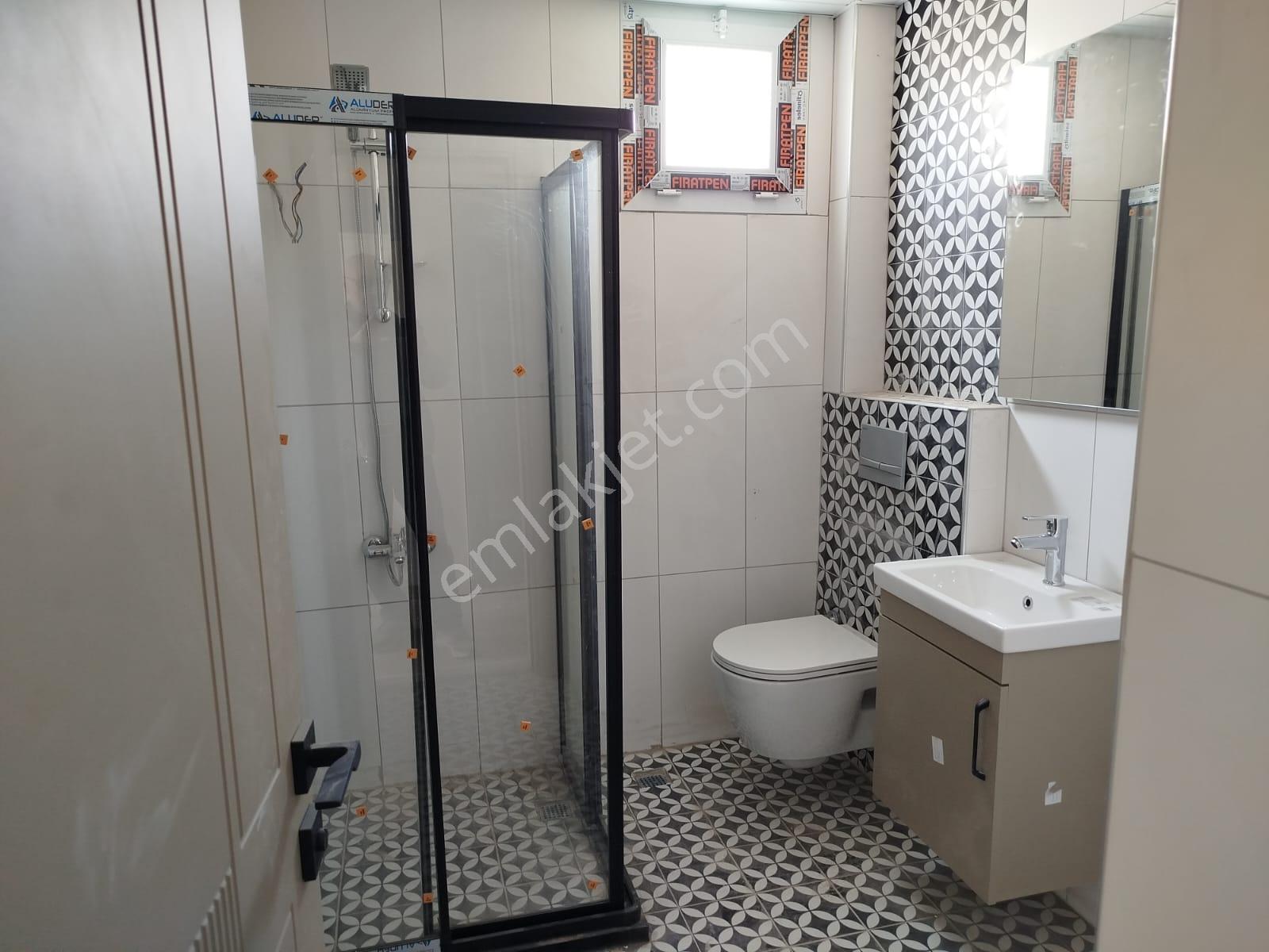 Erdemli Merkezde Sıfır 1+1 Havuzlu Site Dairesi - Görsel 16
