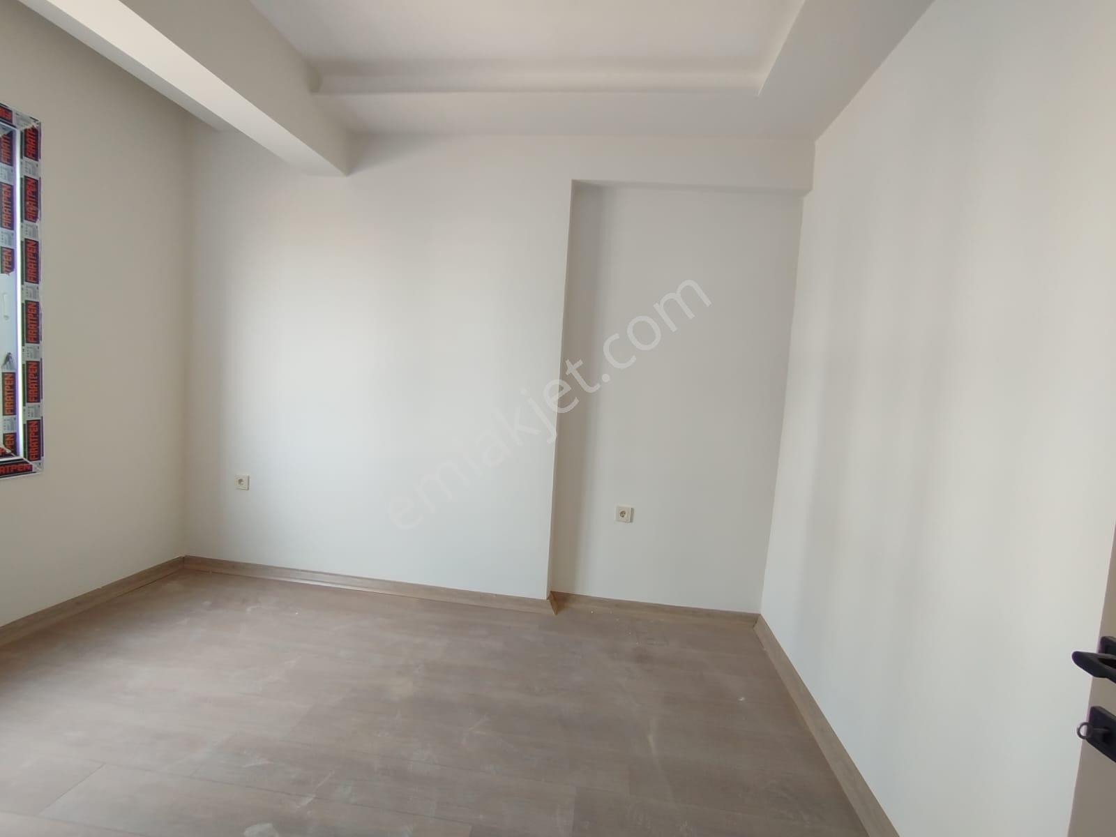 Erdemli Merkezde Sıfır 1+1 Havuzlu Site Dairesi - Görsel 6