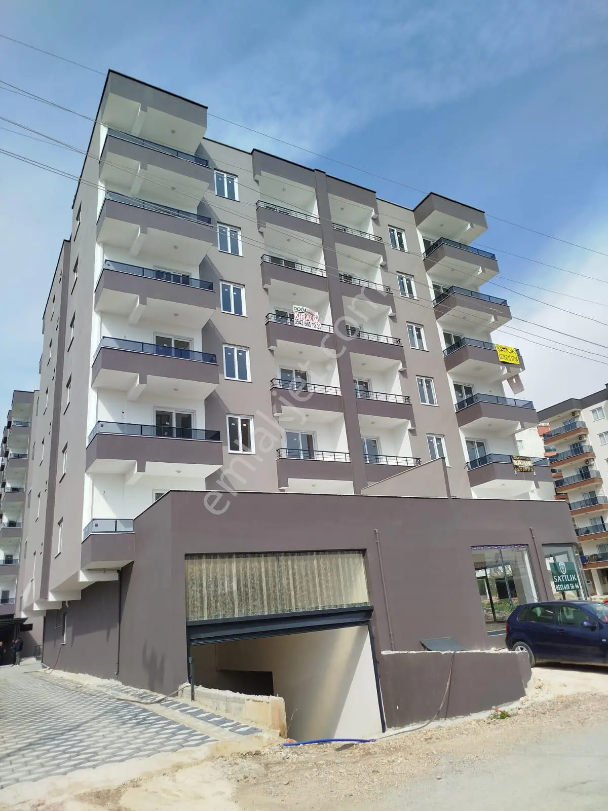 Erdemli Merkezde Sıfır 1+1 Havuzlu Site Dairesi