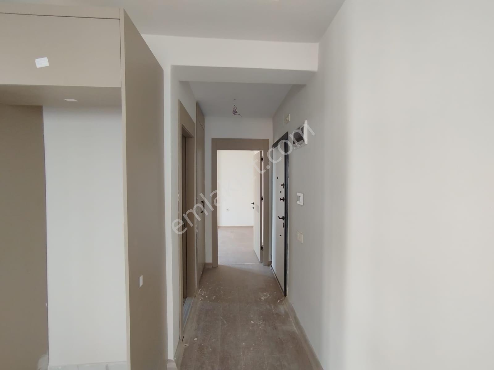 Erdemli Merkezde Sıfır 1+1 Havuzlu Site Dairesi - Görsel 13