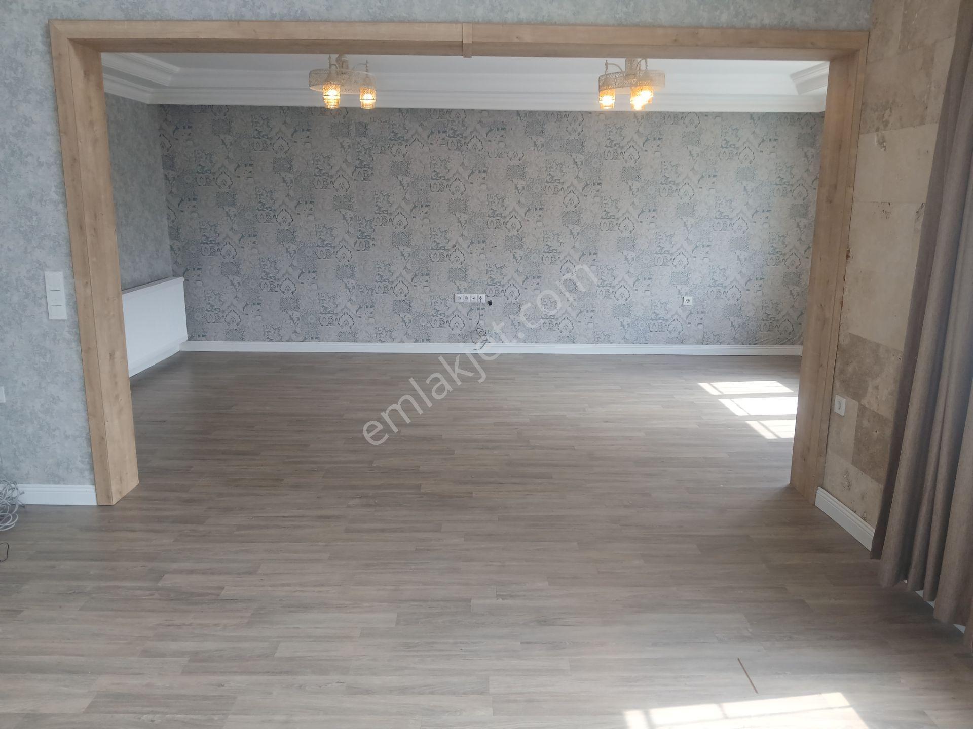 Sarımazı Fatih Mahallesinde Koru Evleri Sitesinde İçerisi Lüks Yapılı Satılık Müstakil Villa - Görsel 11