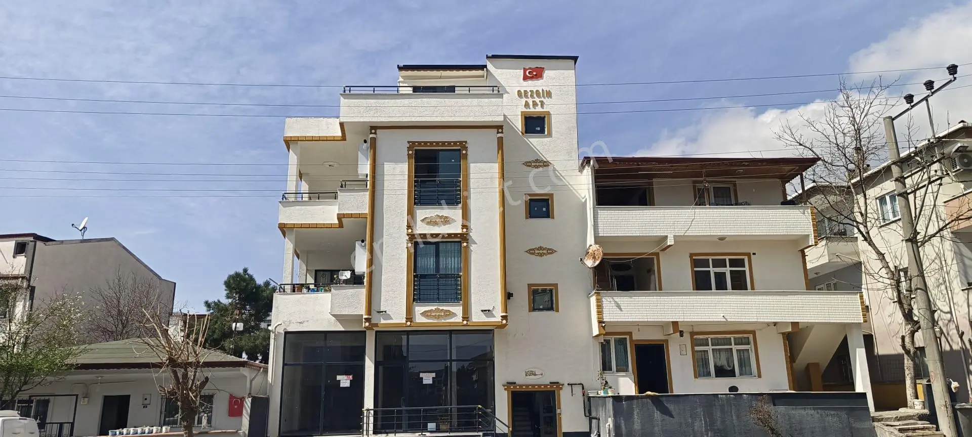 Kaçmaz Emlak'tan Kocaeli Körfez'de Satılık Bina