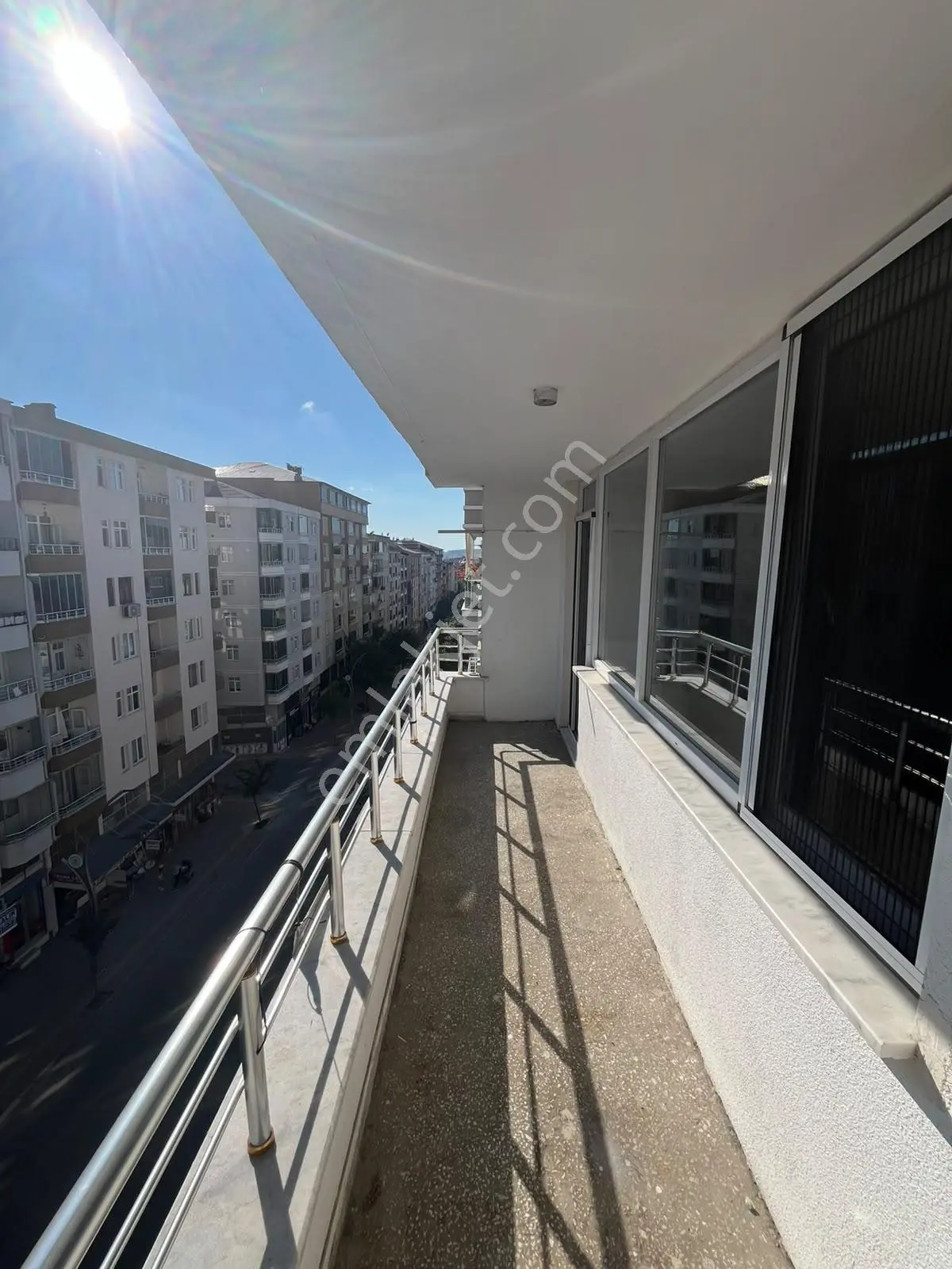 Bafra Vip Gayrimenkul'den Gençlik Cad. Satılık Arakat 2+1 Daire - Görsel 4