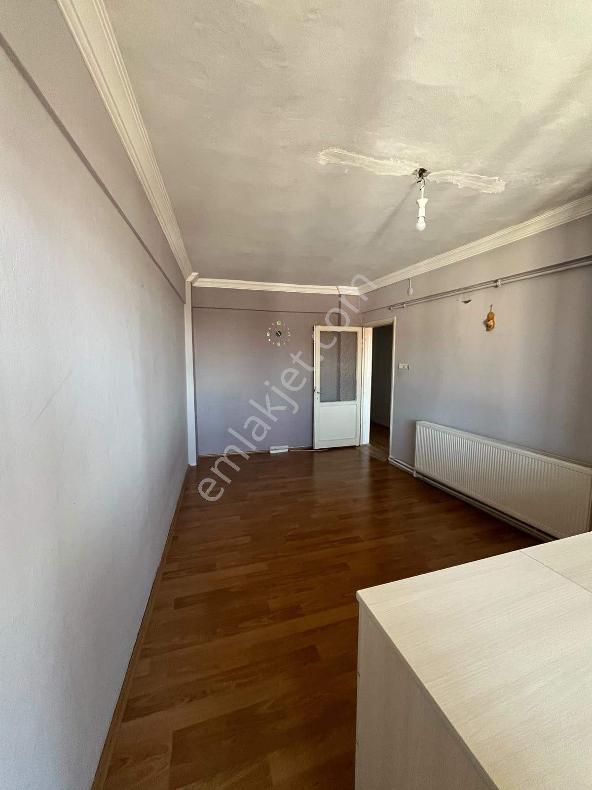 Bafra Vip Gayrimenkul'den Gençlik Cad. Satılık Arakat 2+1 Daire - Görsel 13