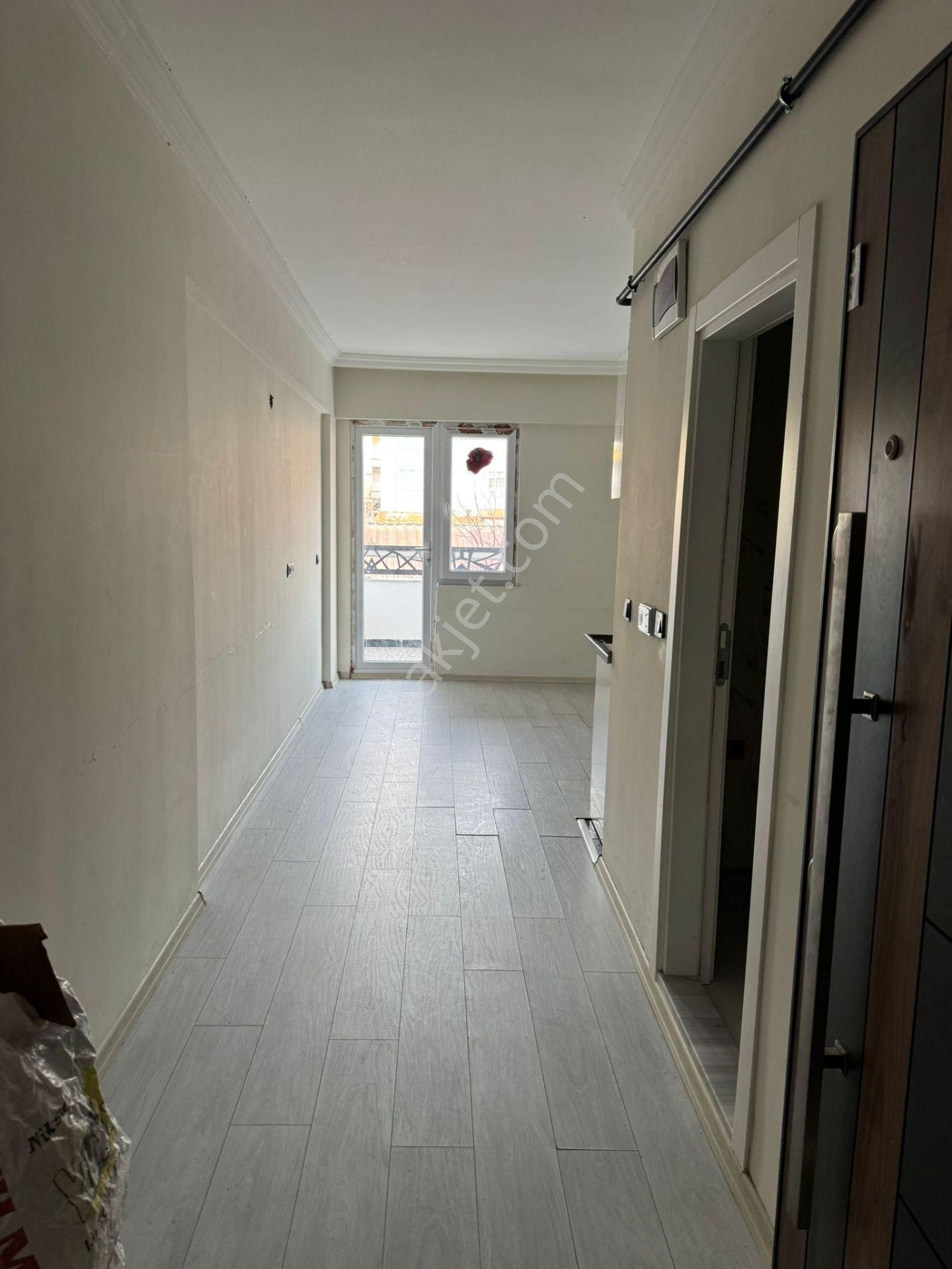 Adalet Gold Group Emlak'tan Bağlar Mahallesi'nde Merkezin Göbeğinde Kiralık 1+1 Daire - Görsel 3