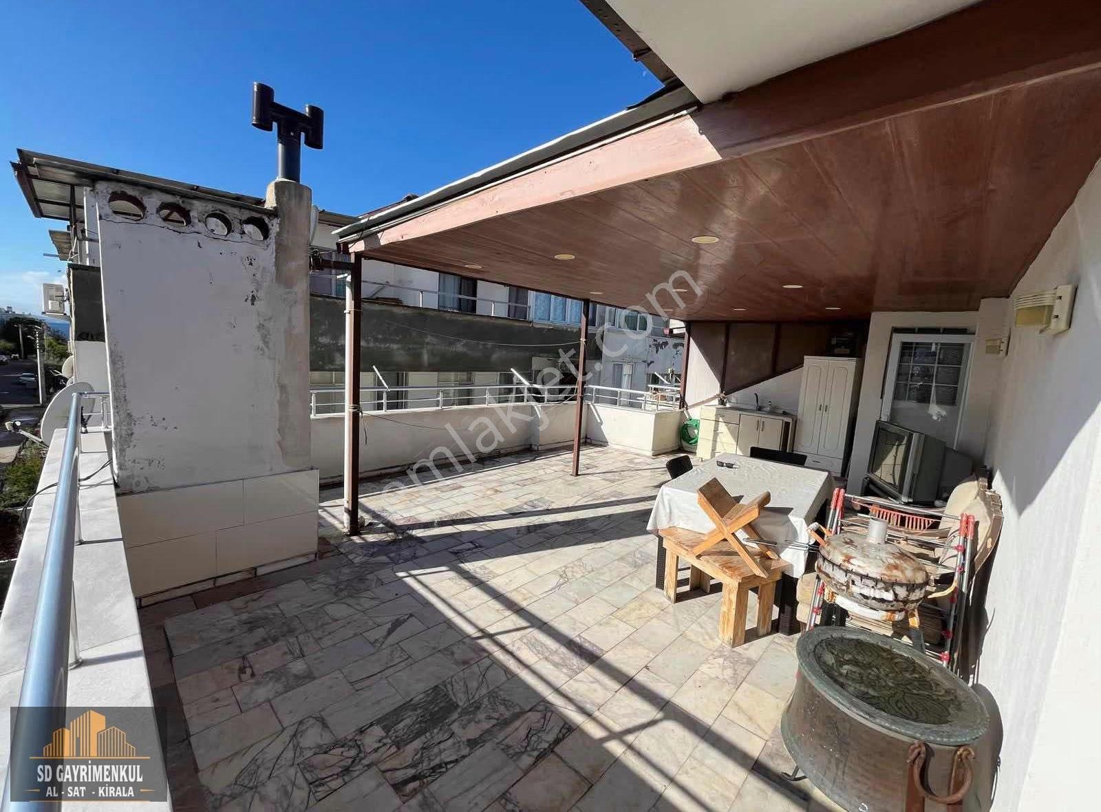 Ayvalık Sarımsaklıda Denize Yürüme Mesafesinde 160 M² Dubleks - Görsel 13