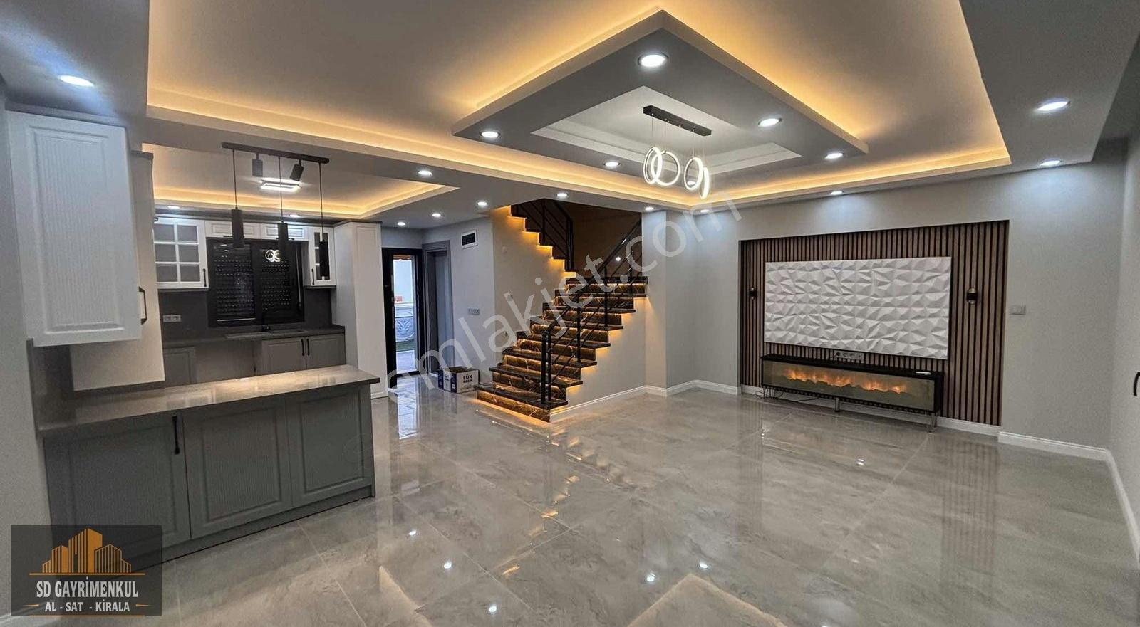 Ayvalık Altınovada Ultra Lüks 3+1 Bahçeli Vil - Görsel 22
