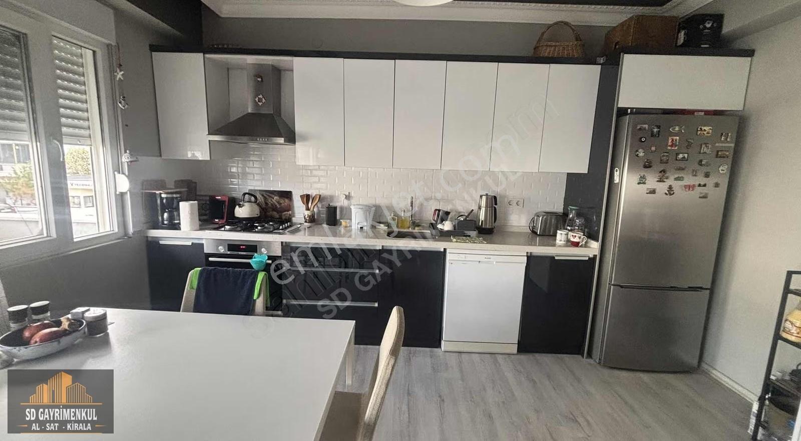 Ayvalık Küçükköy Havuzlu Sitede Giriş Ve 1. Kat 2+1 - Görsel 33