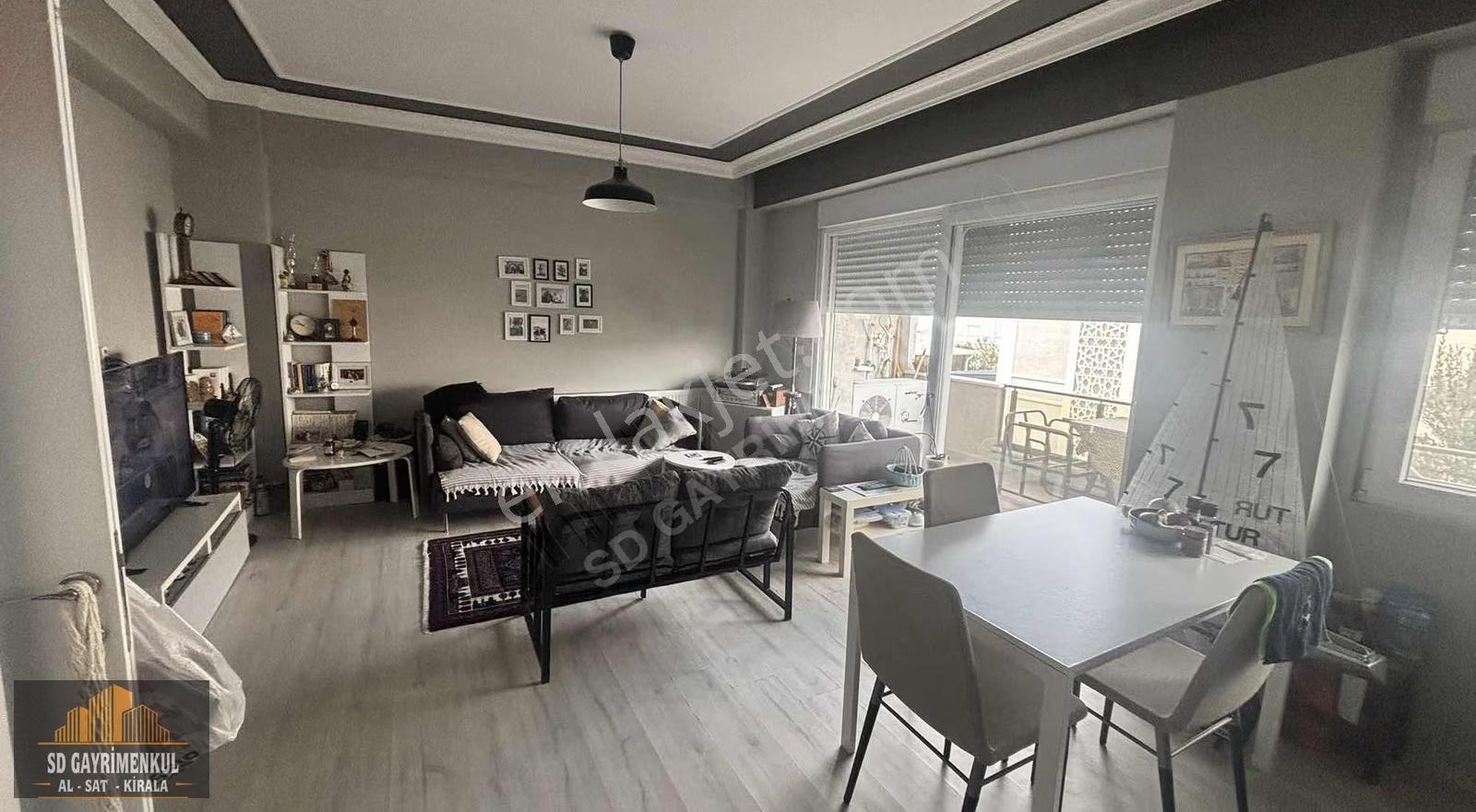 Ayvalık Küçükköy Havuzlu Sitede Giriş Ve 1. Kat 2+1 - Görsel 23