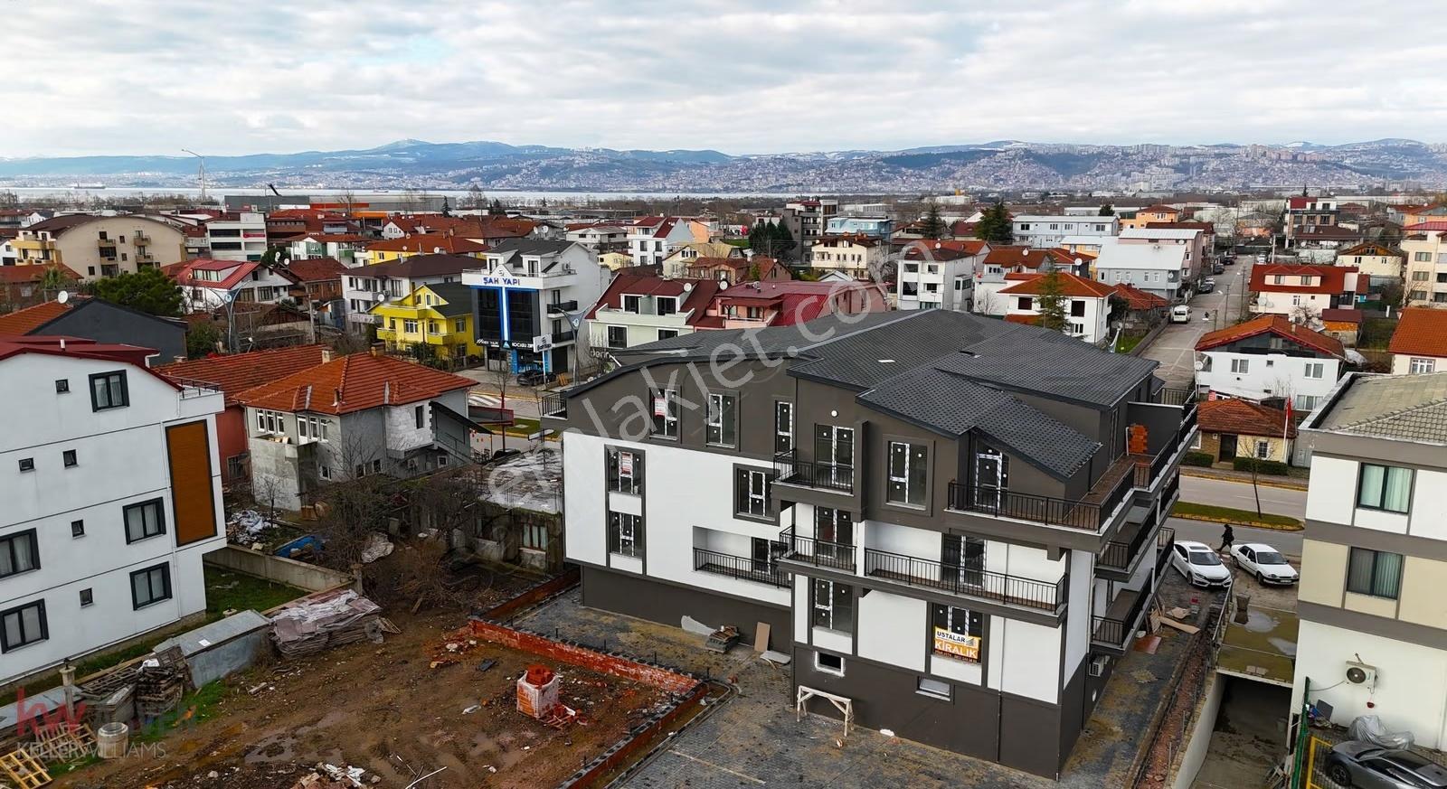 Kw Arven'den Yeşilyurt Mah Cad Üzeri Satılık Çatı Dubleks Daire