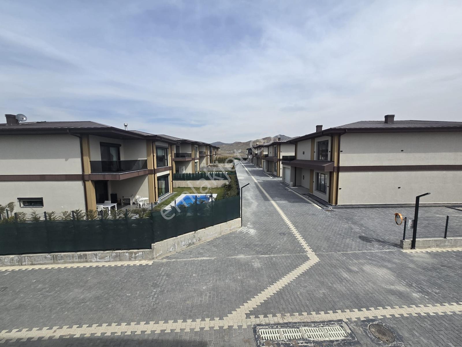 Cb Premıum'dan Ankara Konaklarında Büyük Tip Satılık Villa - Görsel 20
