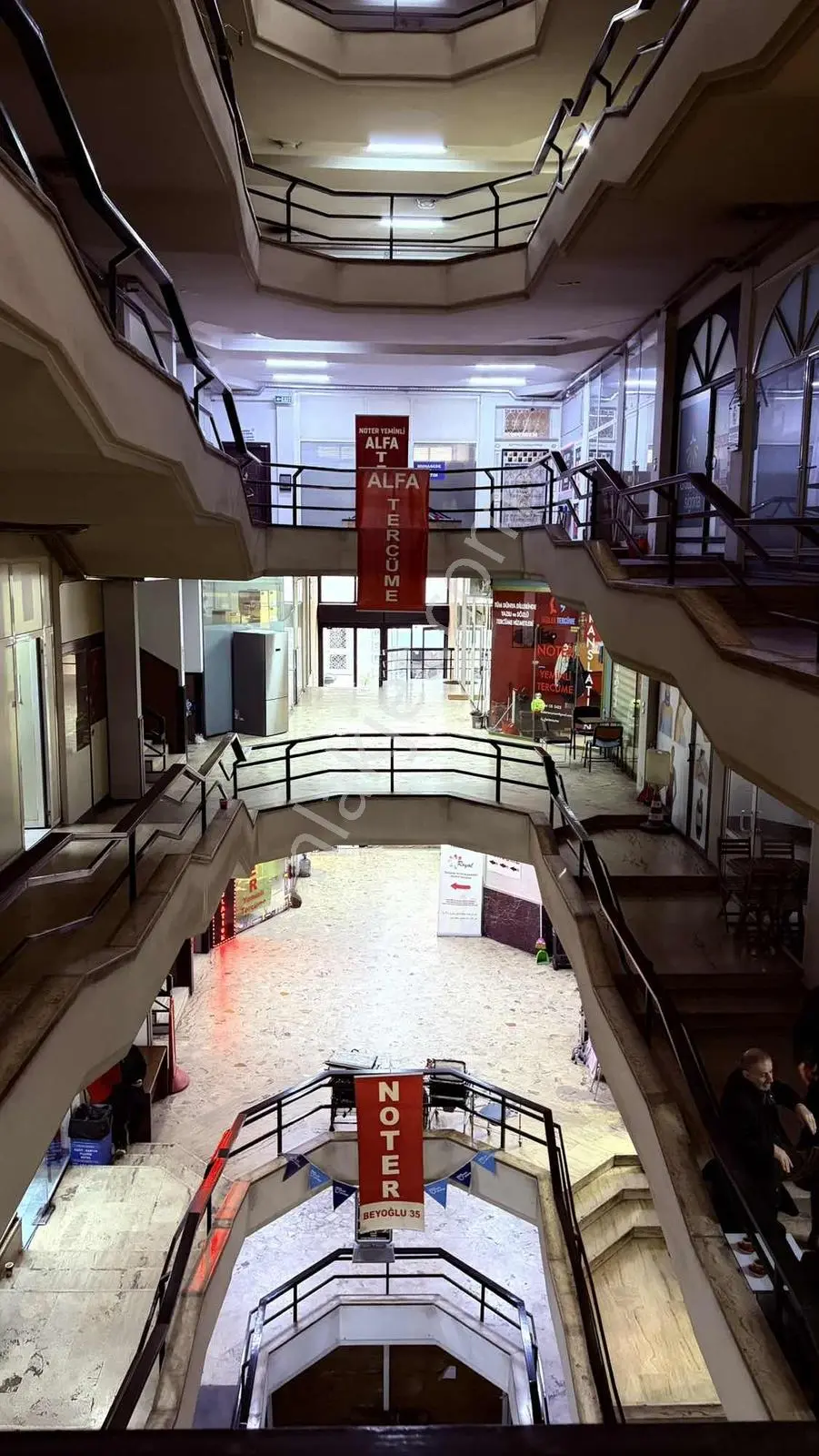 Emlakyap Tan Şişli Ünsal Çarşısında Satılık Boş Dükkan - Görsel 2
