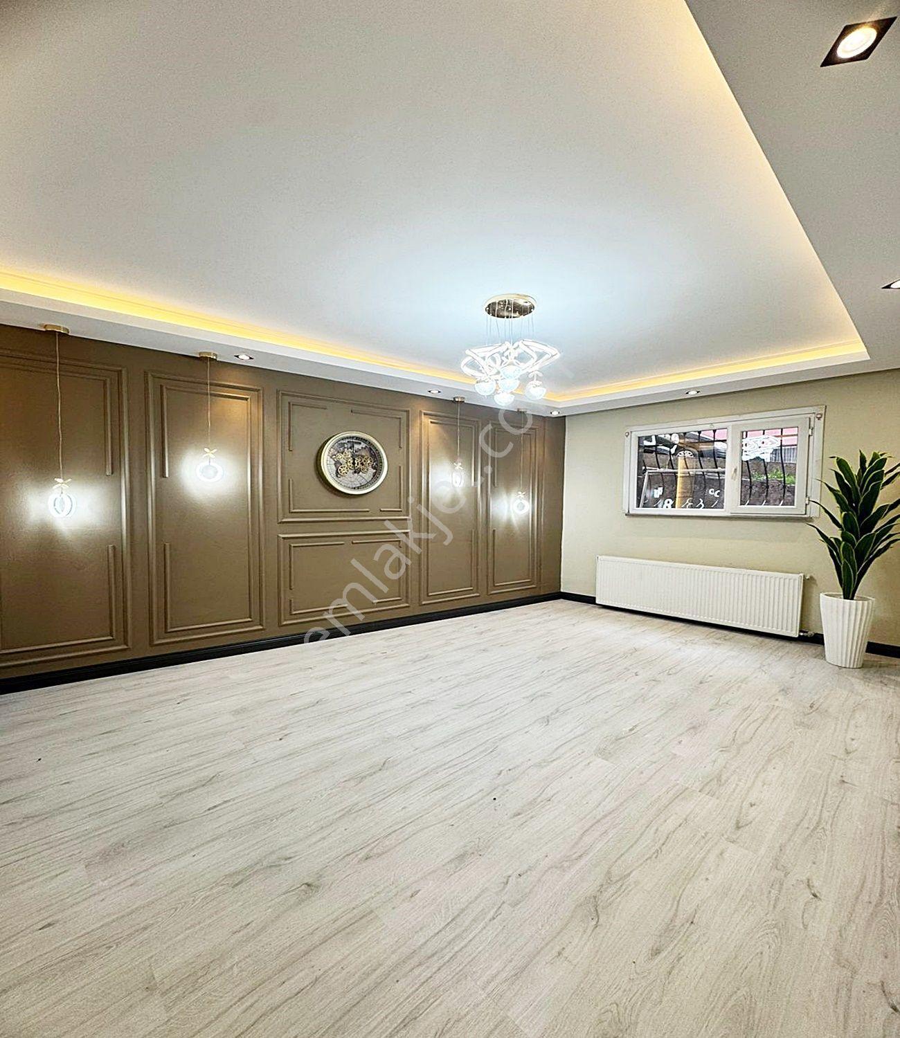 Boss Yapı'dan Metrobüse Yakım Cam Seviyesi Yüksek 2+1 125m² Bahçeli Bahçe Katı - Görsel 5