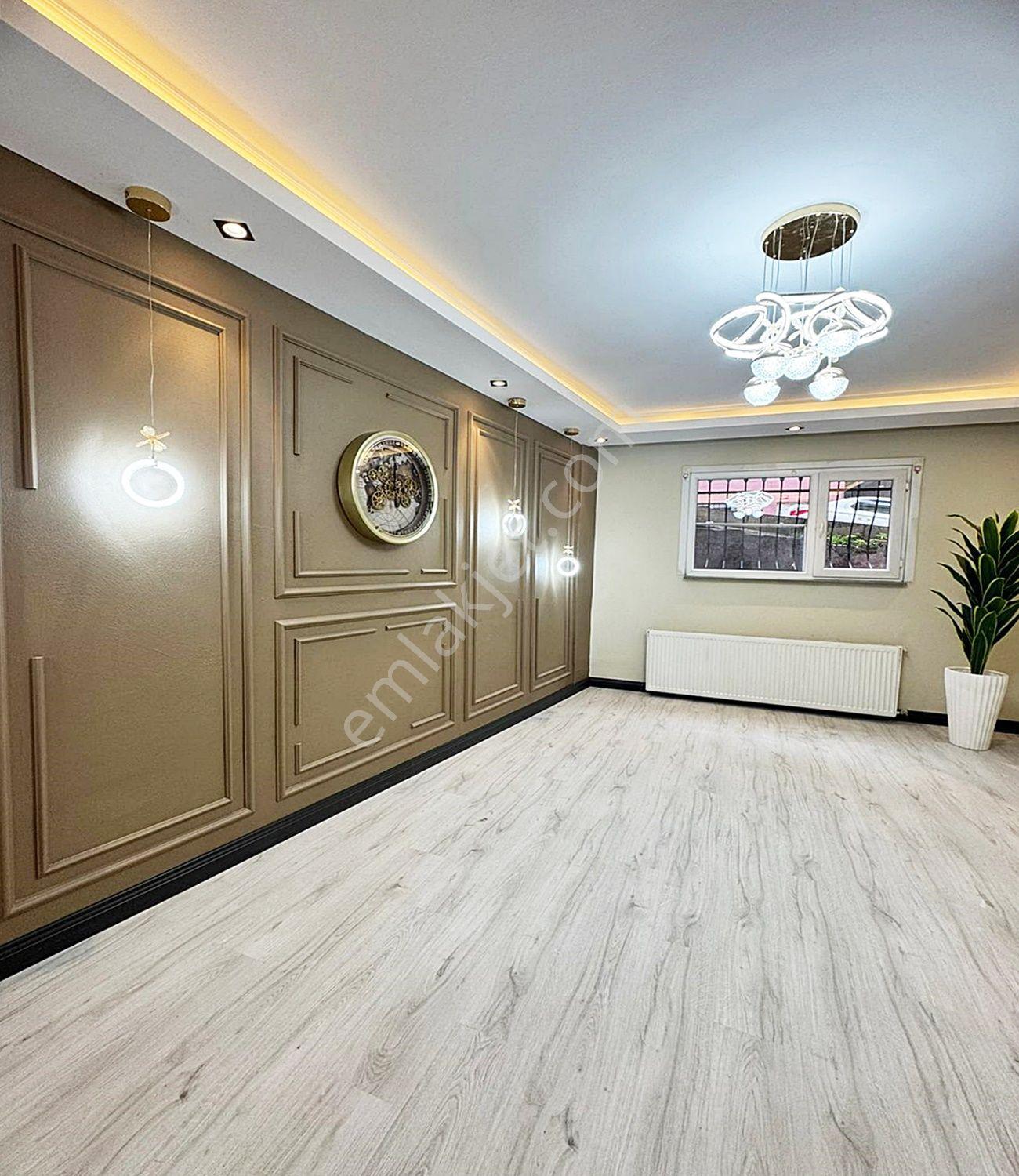Boss Yapı'dan Metrobüse Yakım Cam Seviyesi Yüksek 2+1 125m² Bahçeli Bahçe Katı - Görsel 3