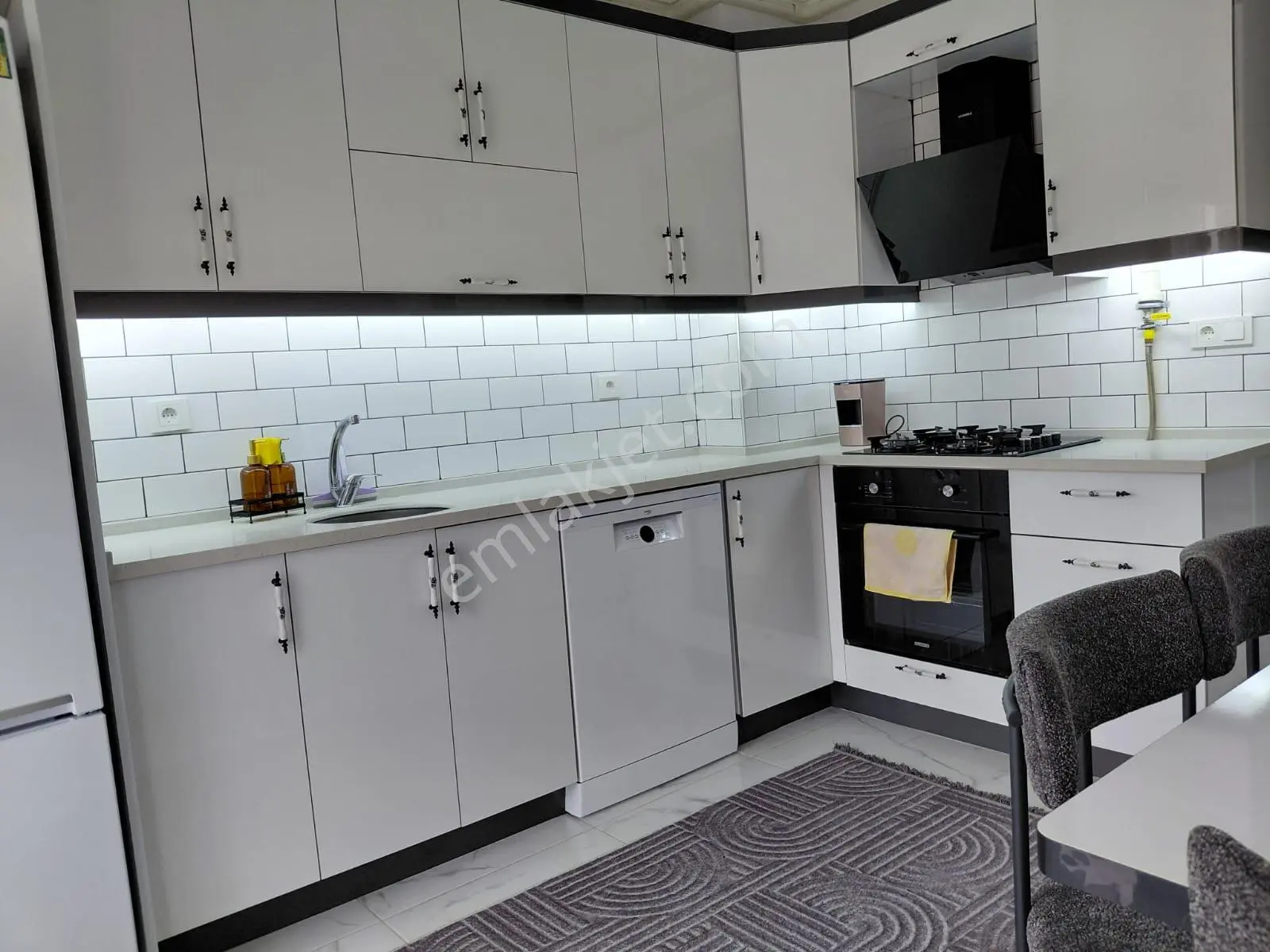 Manisa Salihli'de Satılık 2+1 Doğalgazlı Daire - Görsel 4