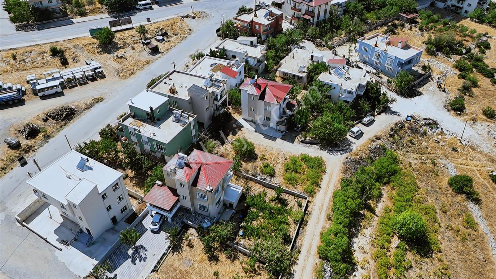 Akdeniz Mahallesinde Aydıncık Yolu Üzerinde Ev Yeri - Görsel 13