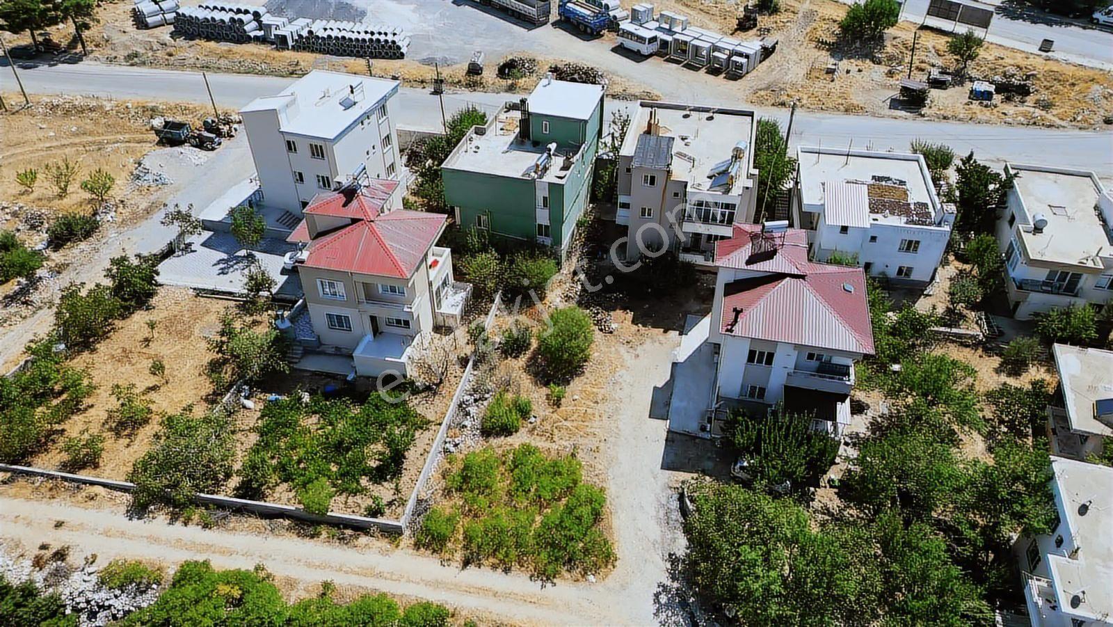 Akdeniz Mahallesinde Aydıncık Yolu Üzerinde Ev Yeri - Görsel 8
