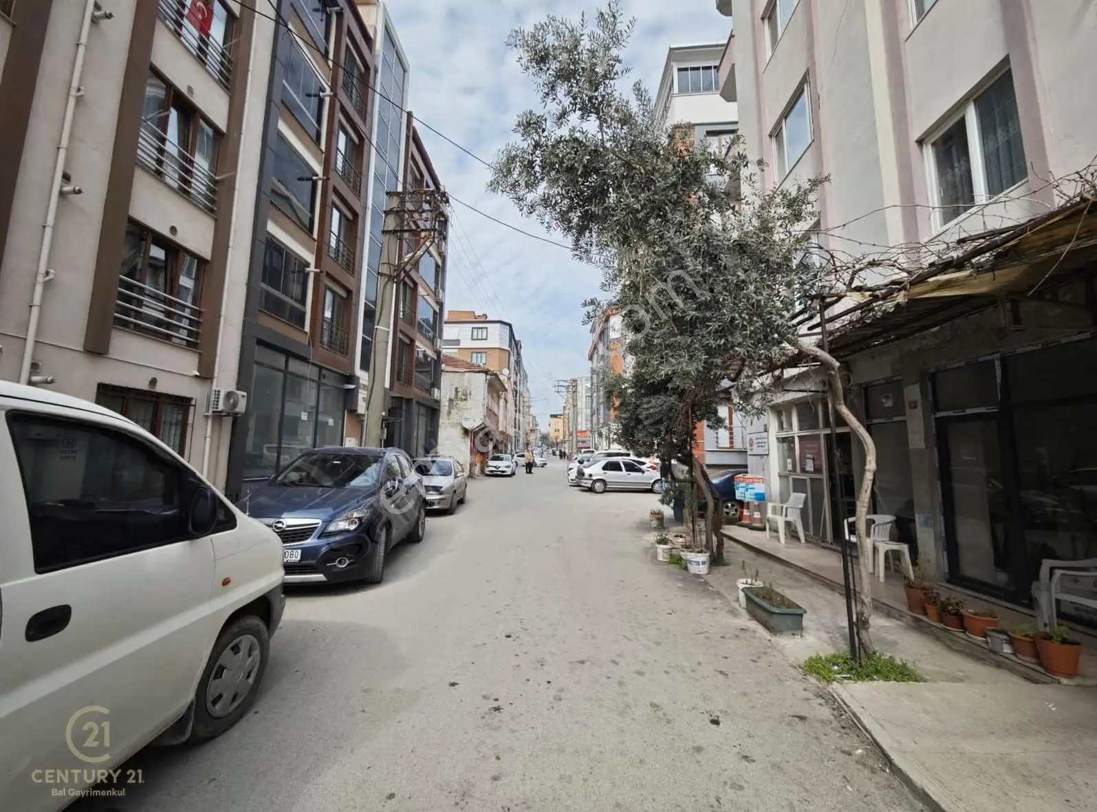 Century 21 Bal'dan 2.oruçgazı Mah.satılık Dublex 2+1 Daire