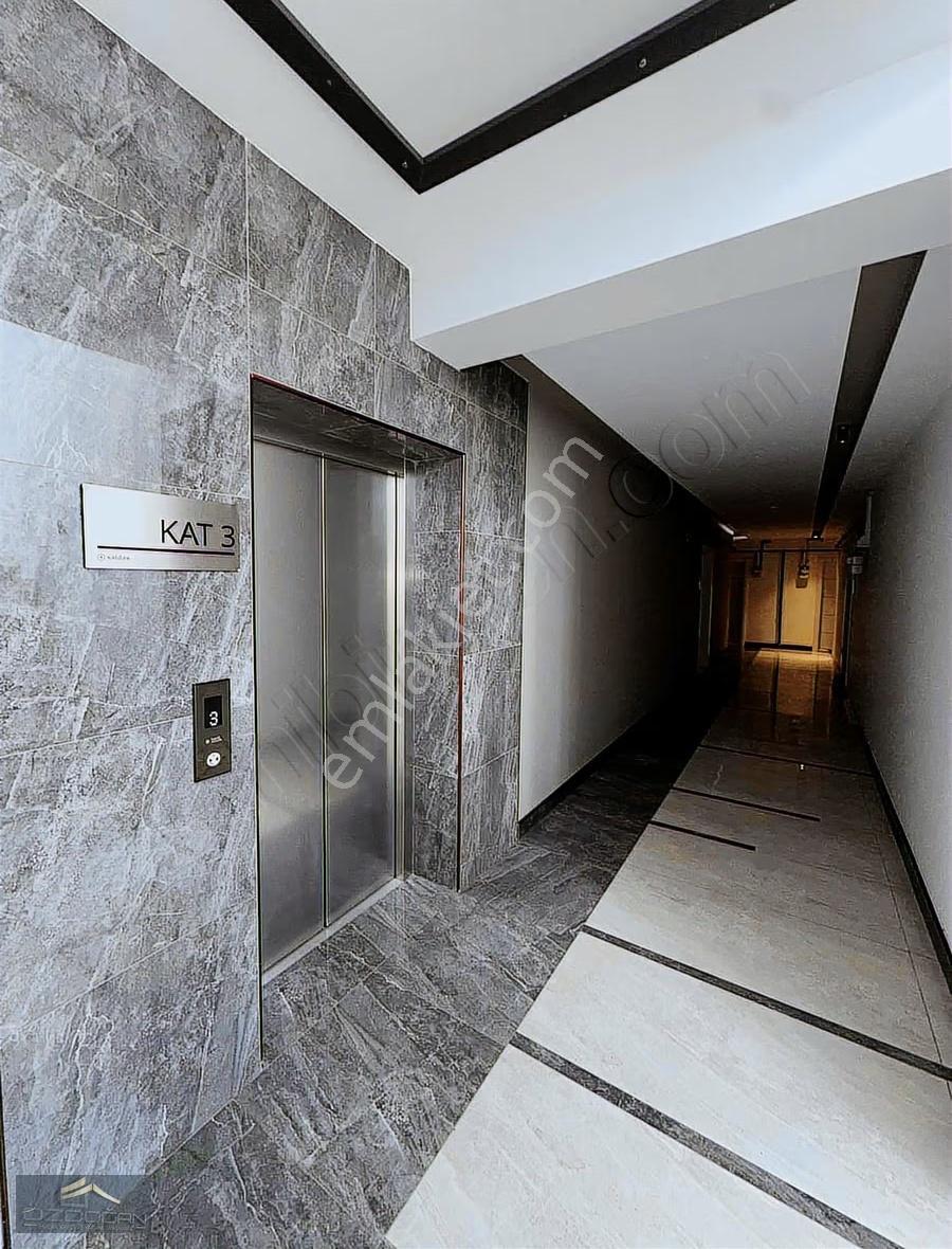 Çankaya Mahallesin 3+1 160m2 Cadde Üstü Manzaralı Dublex - Görsel 32