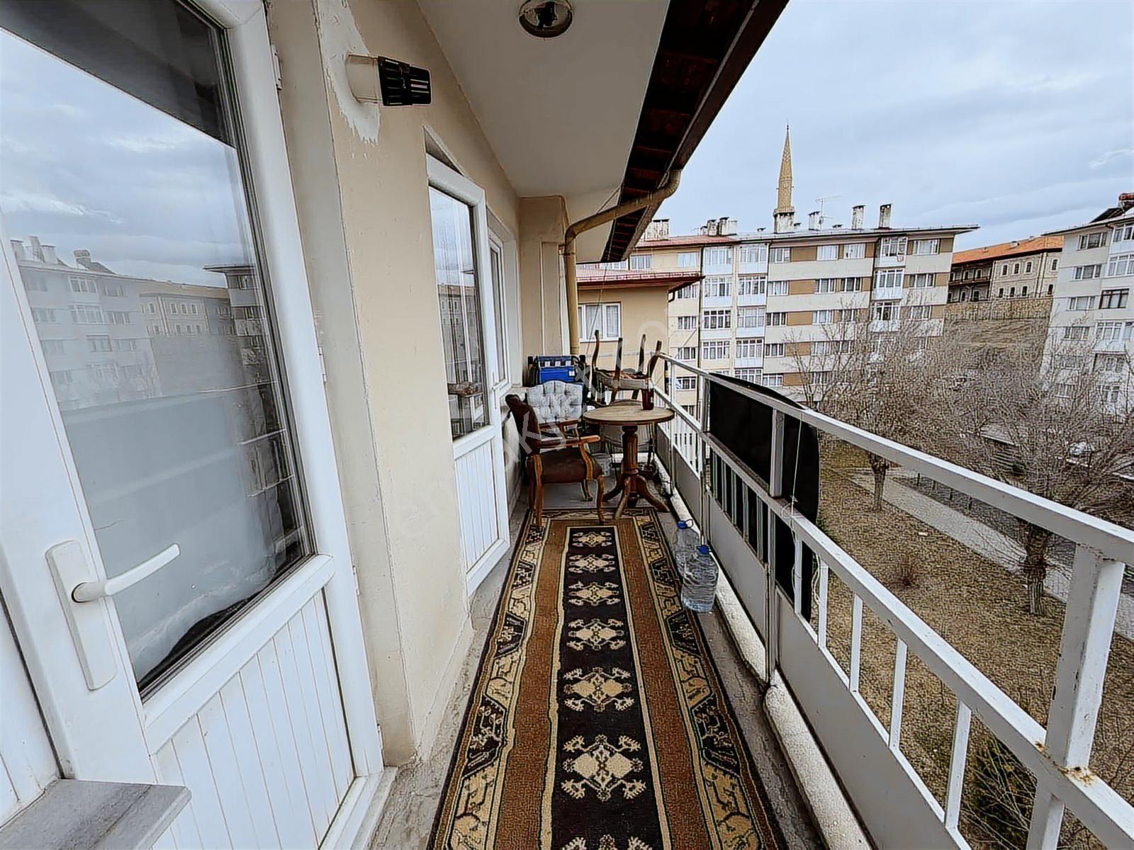 Sivas Ozan Emlak'tan Mevlana'da Satılık 2+1 Full Yapılı Daire - Görsel 14