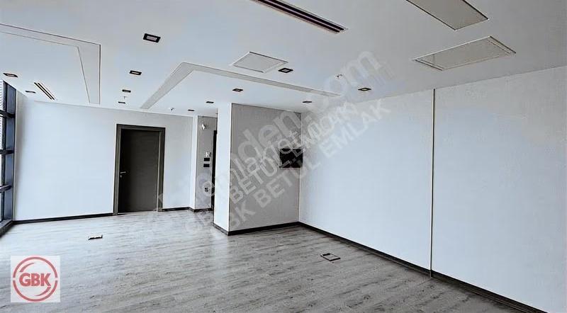 Yıldız Kule'de Prestijli Kiralık Ofis 20.kat Panoramik Manzara - Görsel 5