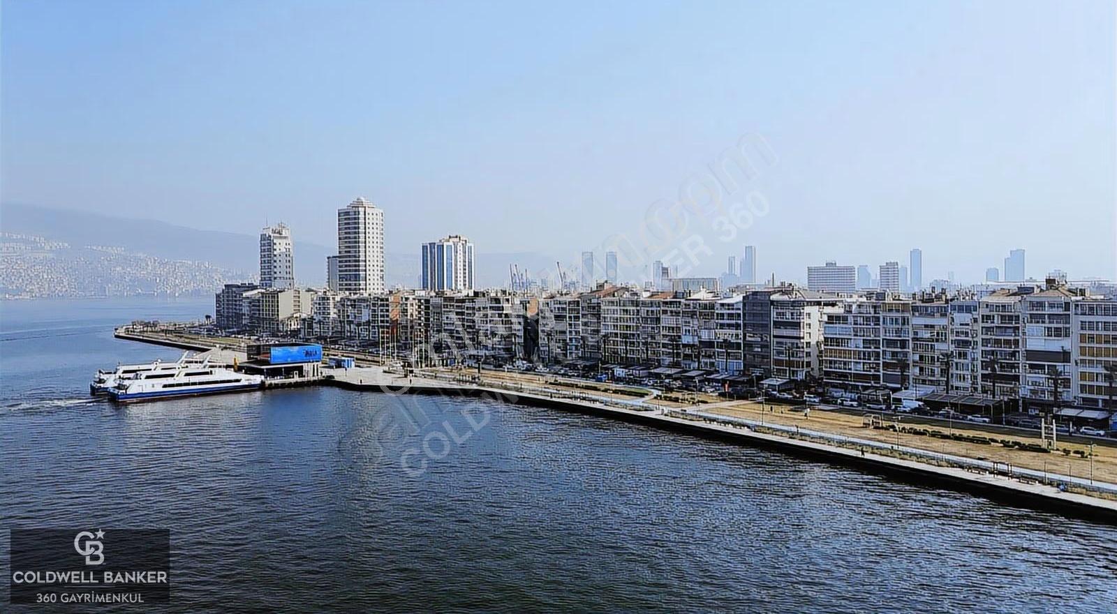Alsancak Kordon'da Deniz Manzaralı 4+1 Köşe Daire - Görsel 23