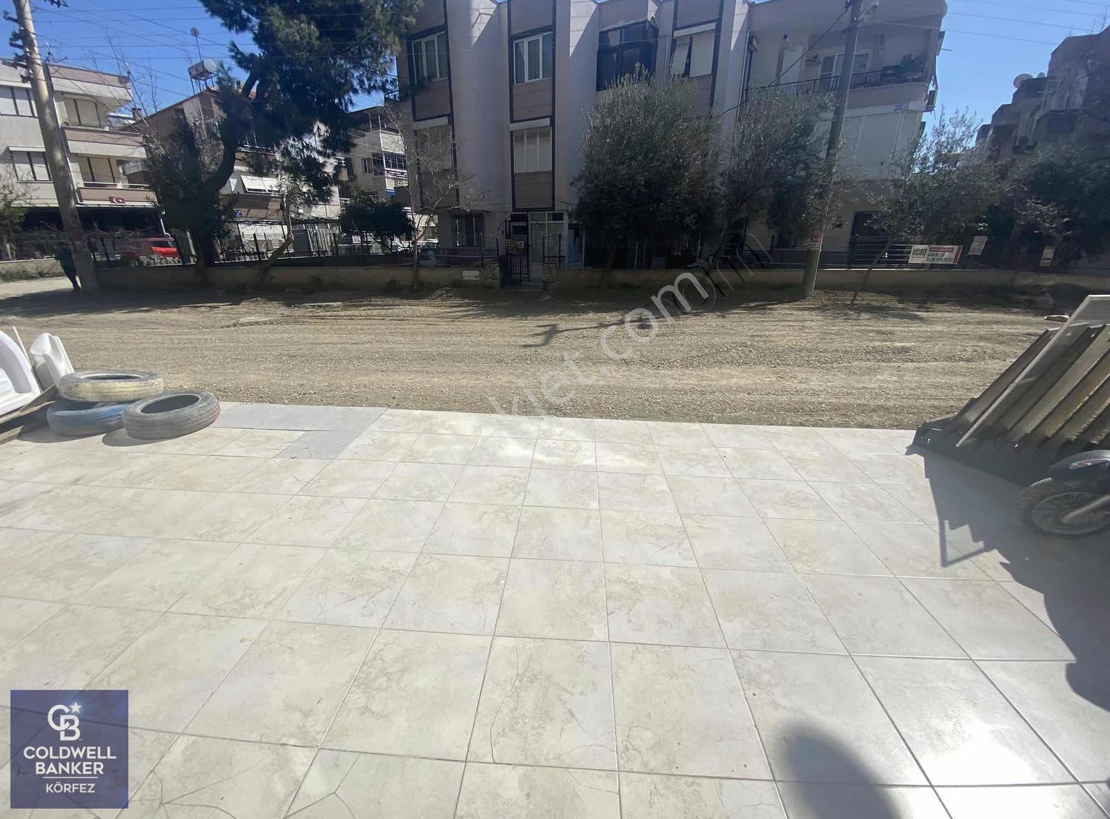 Akçay Sarıkız Salı Pazarı Minibüs Yolunda Satılık 40 M2 Dükkan - Görsel 3