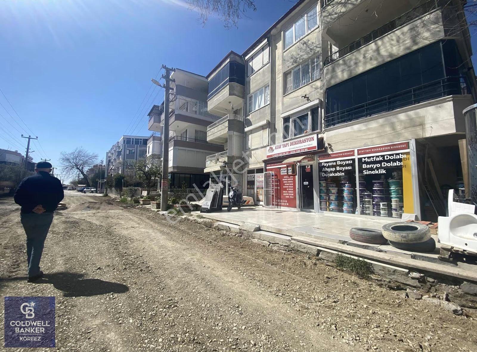 Akçay Sarıkız Salı Pazarı Minibüs Yolunda Satılık 40 M2 Dükkan - Görsel 2