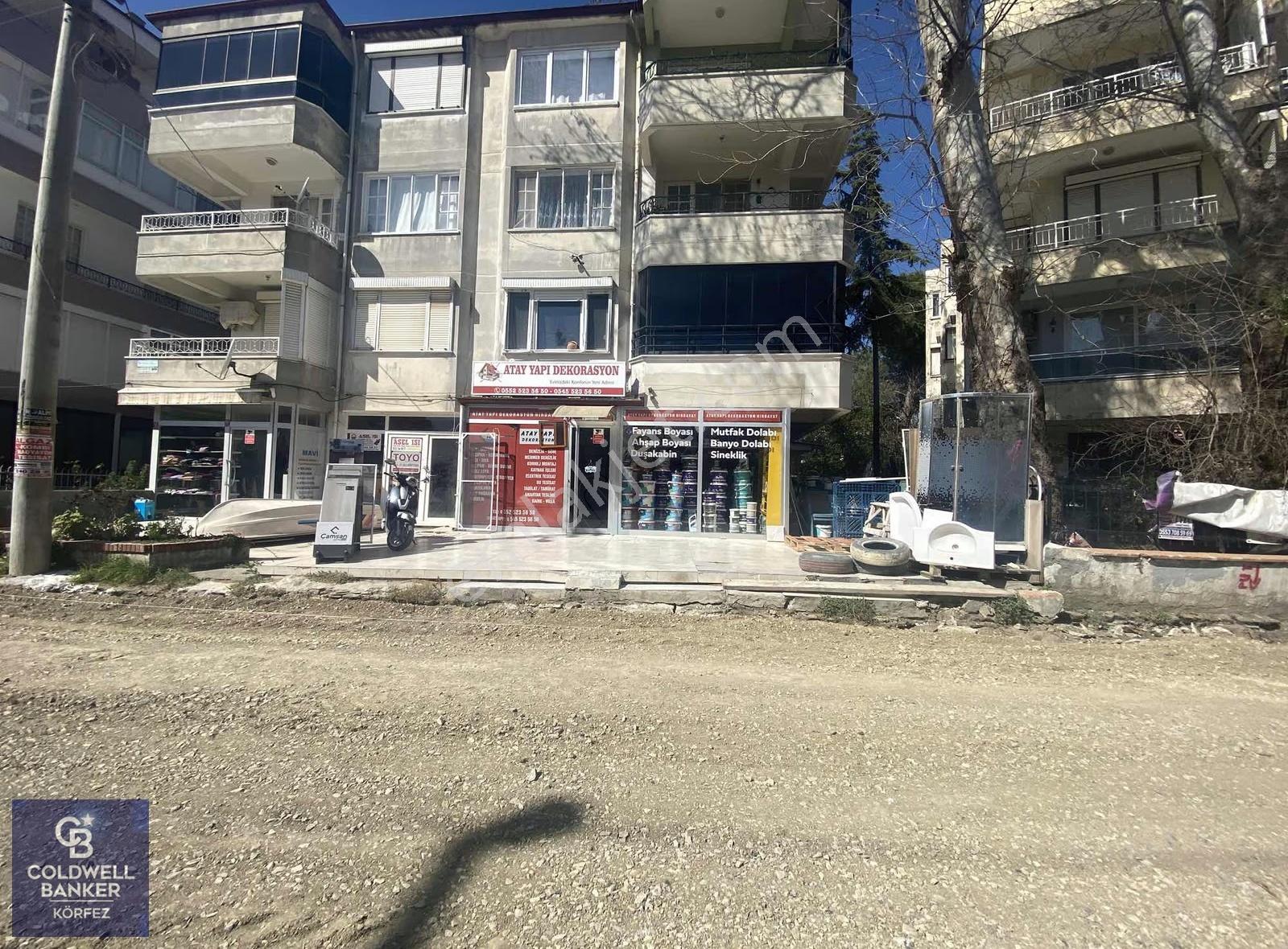 Akçay Sarıkız Salı Pazarı Minibüs Yolunda Satılık 40 M2 Dükkan - Görsel 4