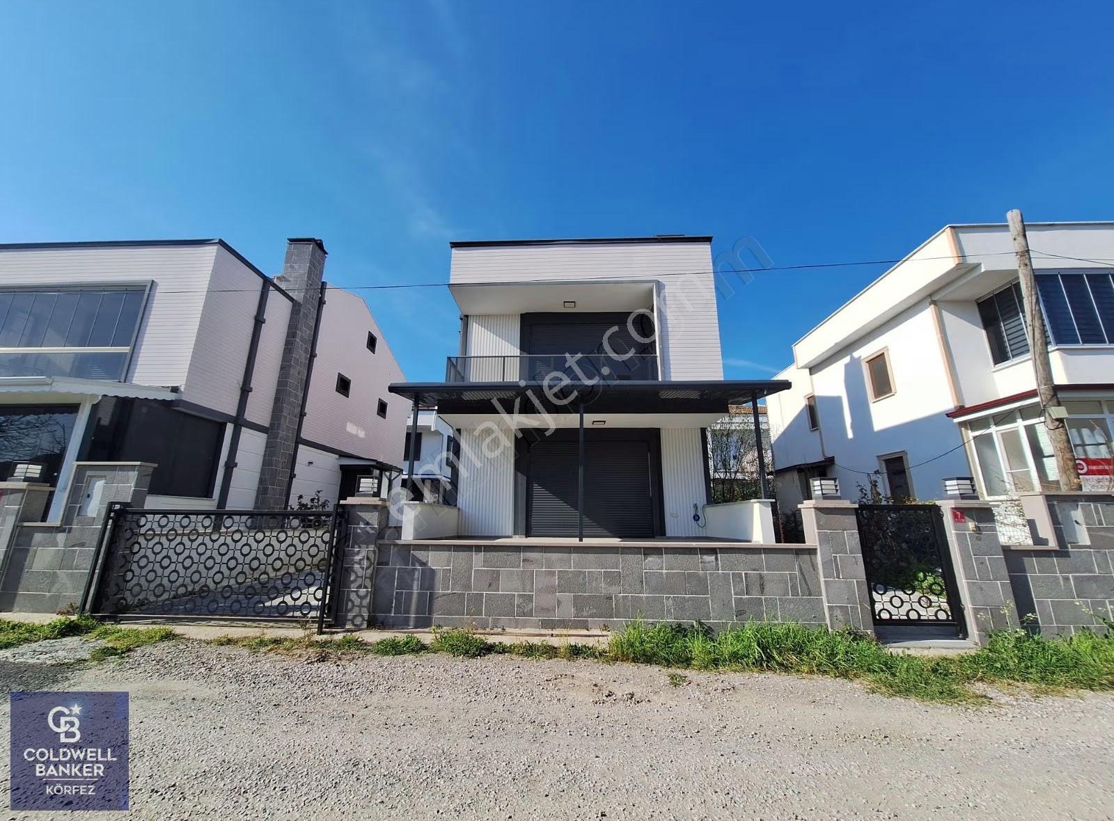 Güre'de 242 M² Arsada Tam Müstakil 5+1 Villa | Bahçeli | - Görsel 5
