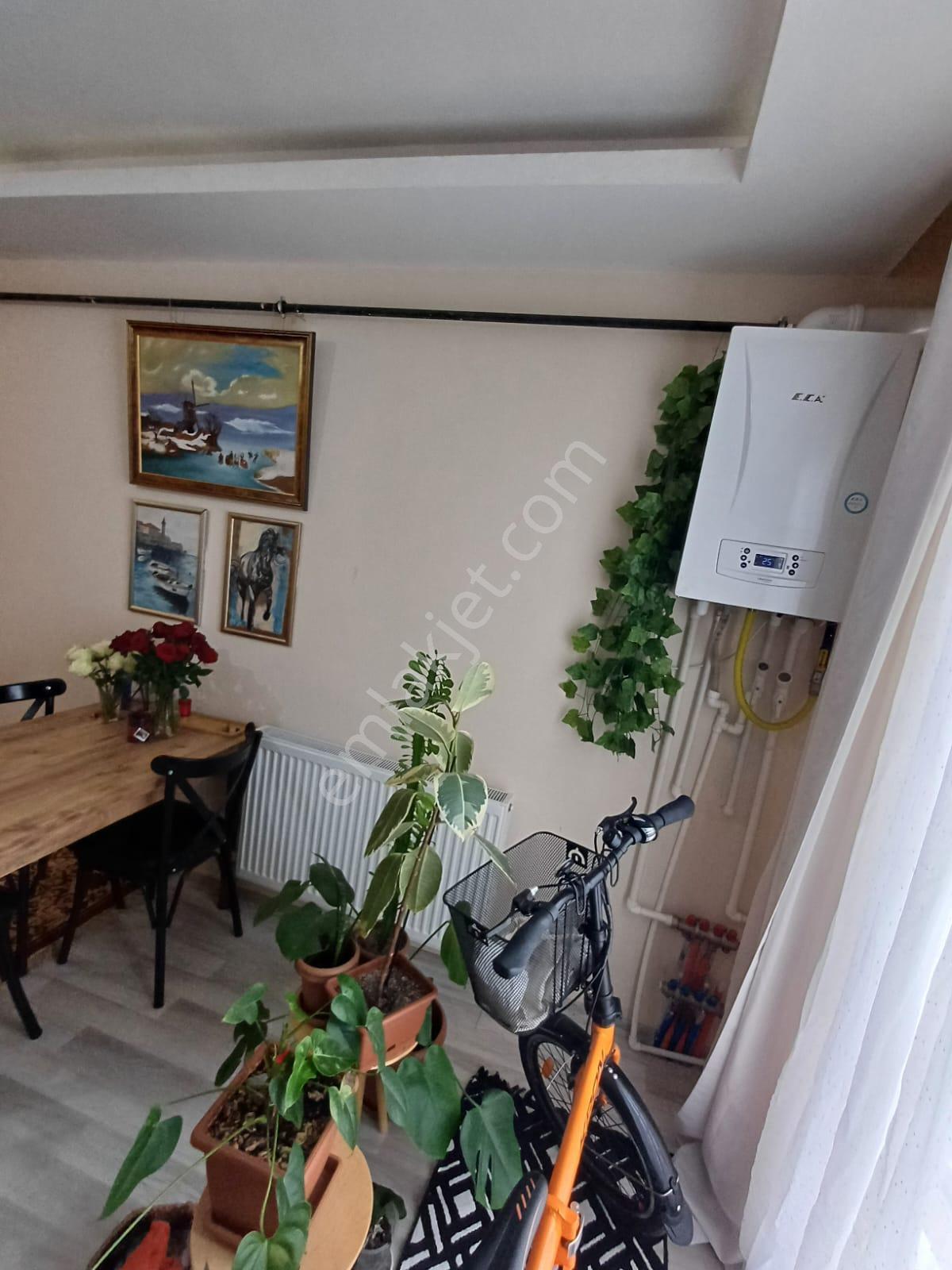 Atatürk Mahallesinde 1+1 Kiralık Daire - Görsel 8