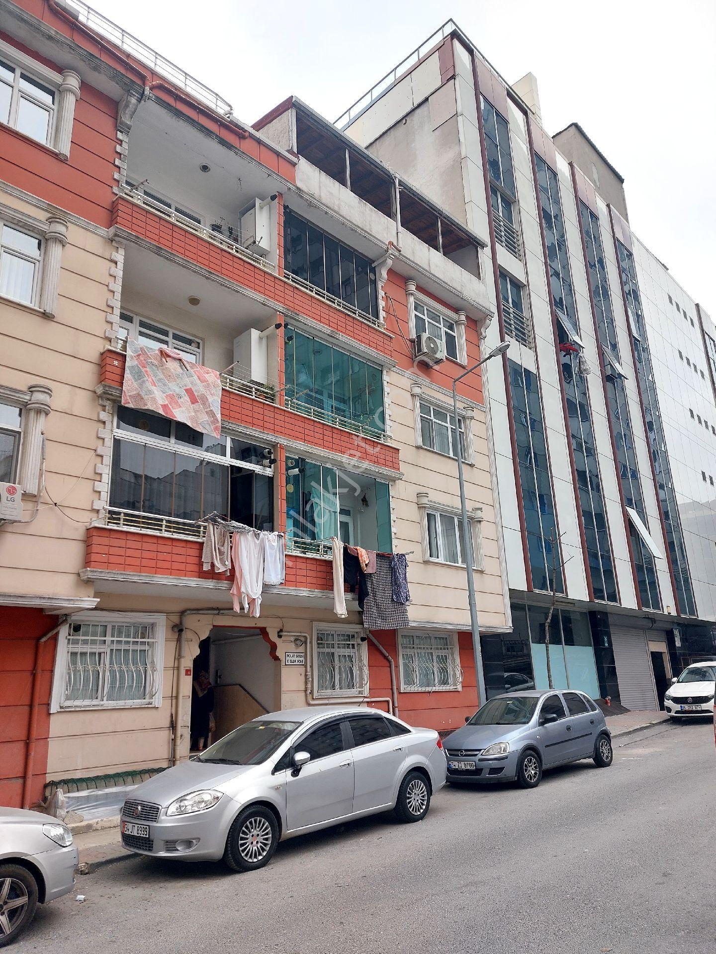 Gaziosmanpaşa Küçükköy Merkez De Kiralık Çatı Kat 2+1 110