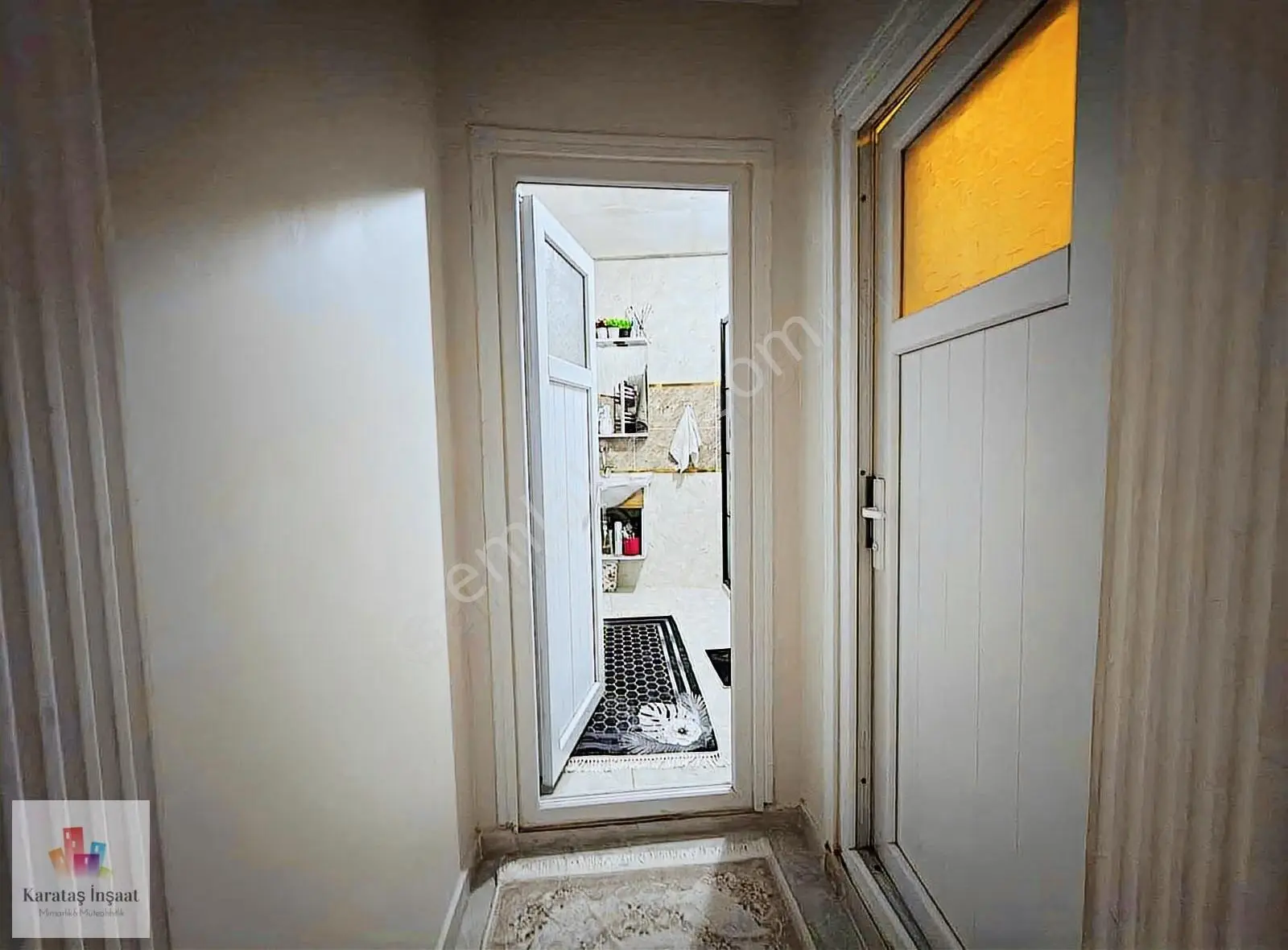 Karataş'tan Tek Daire Üstü Merkezde 2+1 100 ² Balkonlu Giriş Kat - Görsel 2