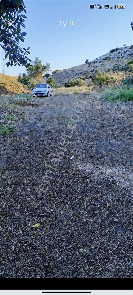 Köy Merkezine 700 Metre Müstakil Tapulu Yatırımlık Arazi - Görsel 2