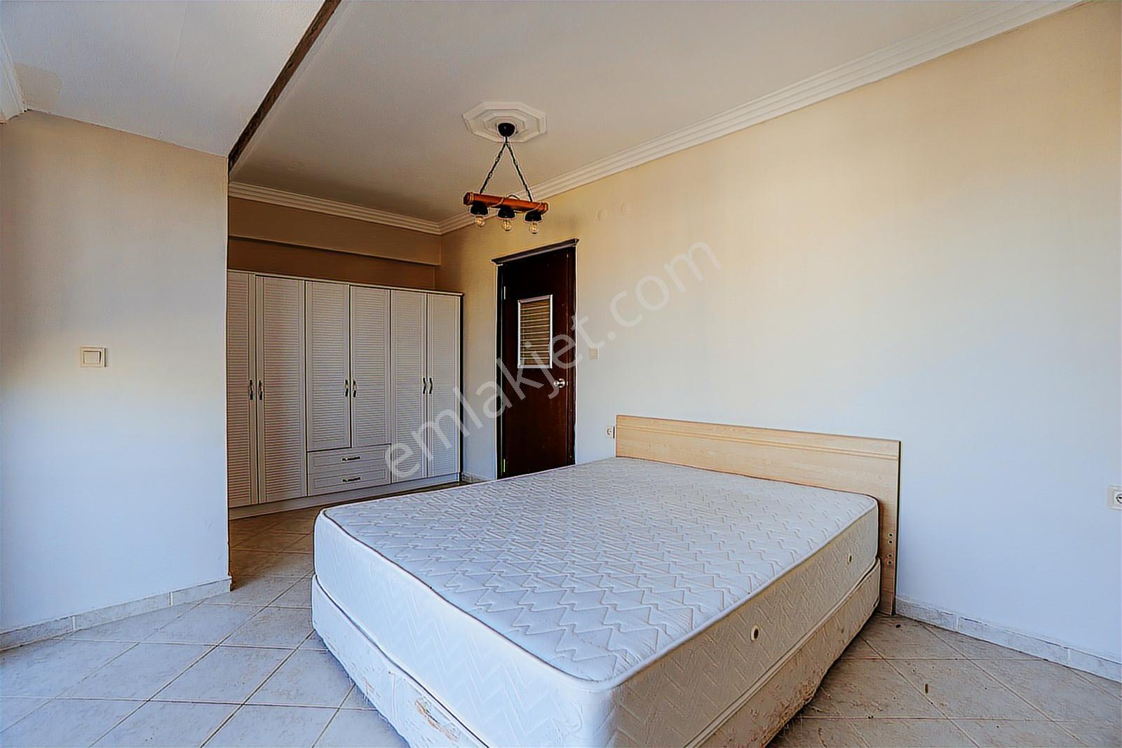 Kemer Merkezde Satılık 2+1 Dubleks Daire Havuzlu Site İçinde - Görsel 15