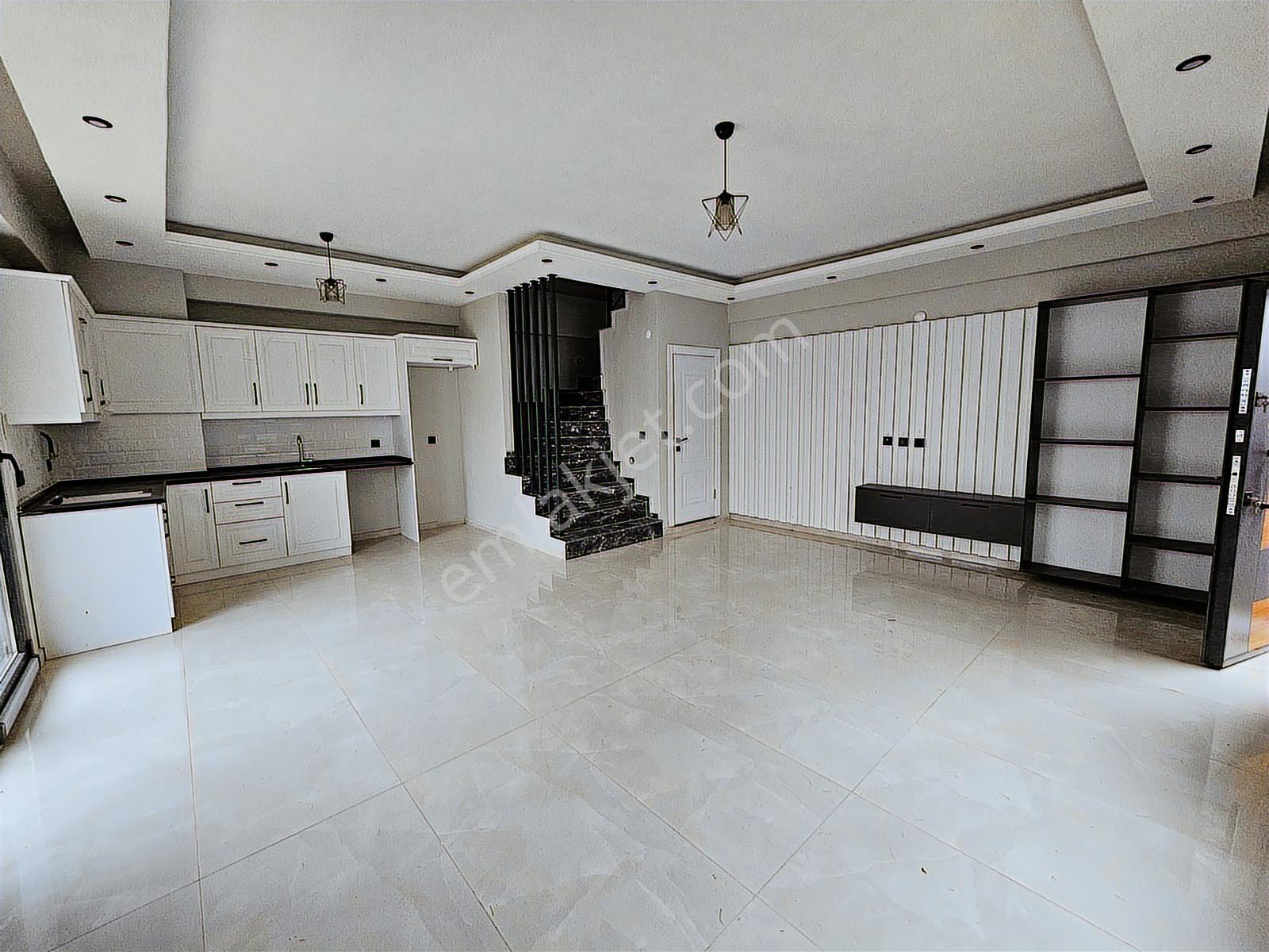 Deniz'den 4+1 Müstakil Havuzlu, Geniş Bahçeli Villa - Görsel 35
