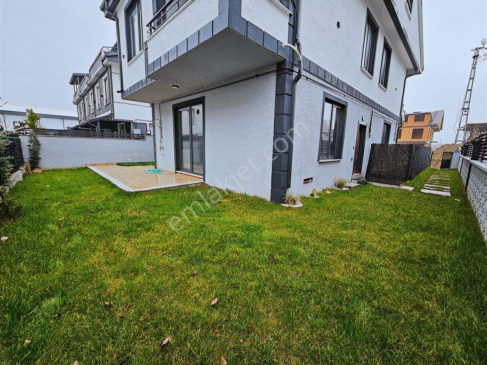 Deniz'den 4+1 Müstakil Havuzlu, Geniş Bahçeli Villa - Görsel 4
