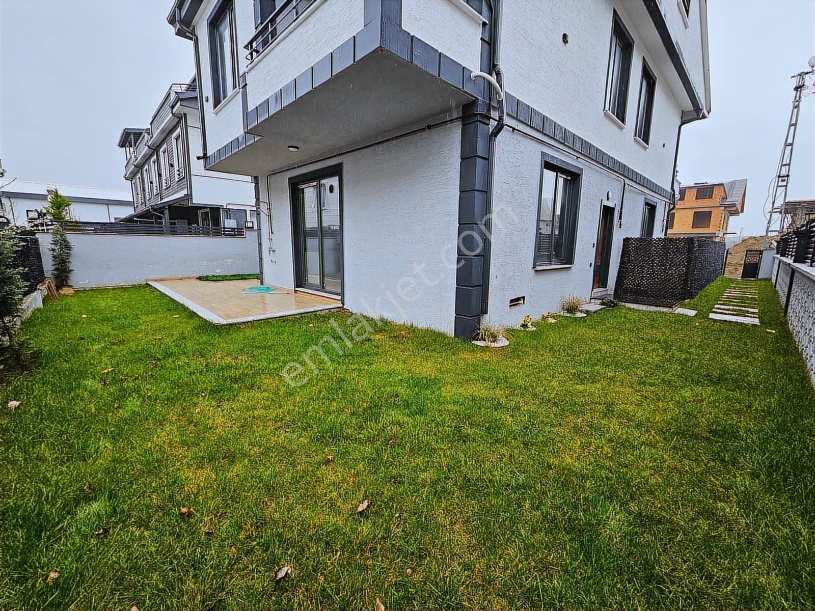 Deniz'den 4+1 Müstakil Havuzlu, Geniş Bahçeli Villa - Görsel 12