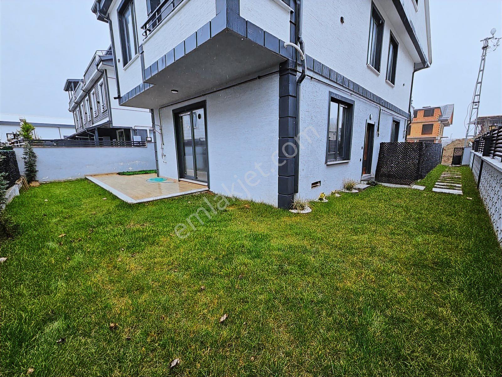 Deniz'den 4+1 Müstakil Havuzlu, Geniş Bahçeli Villa - Görsel 3