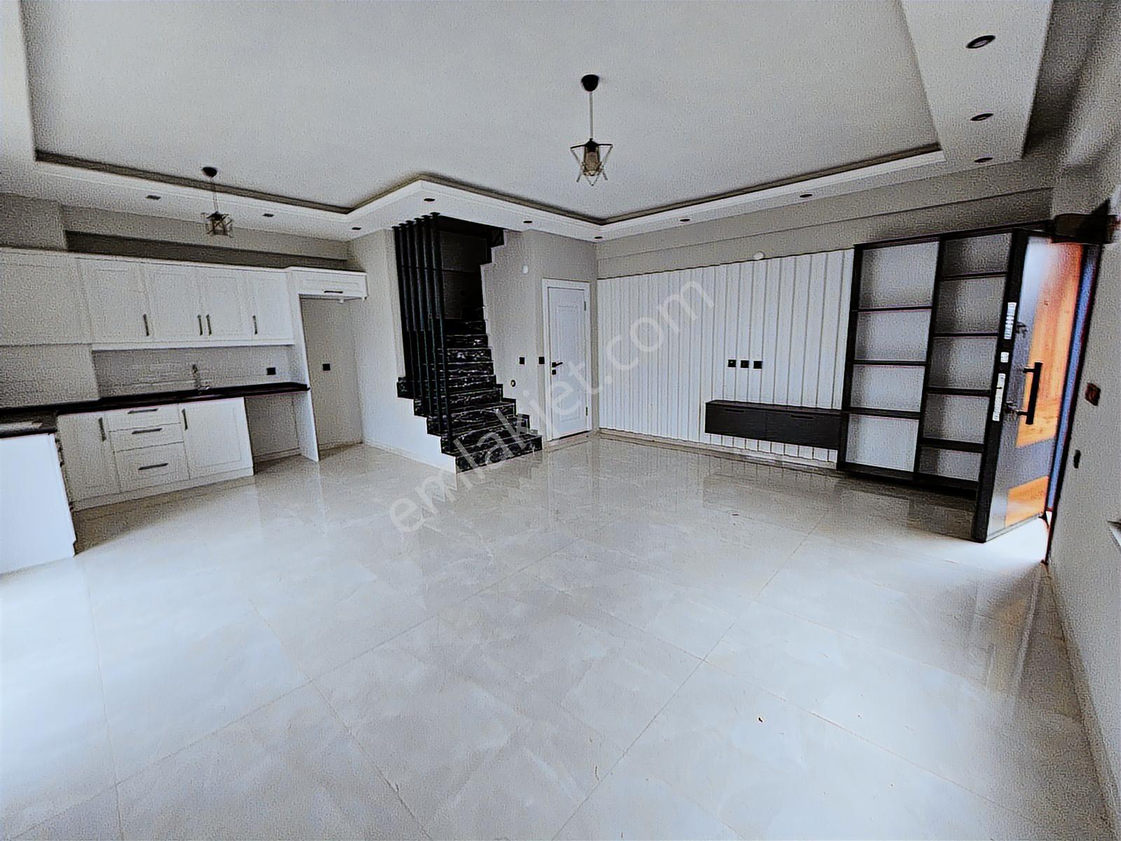 Deniz'den 4+1 Müstakil Havuzlu, Geniş Bahçeli Villa - Görsel 5