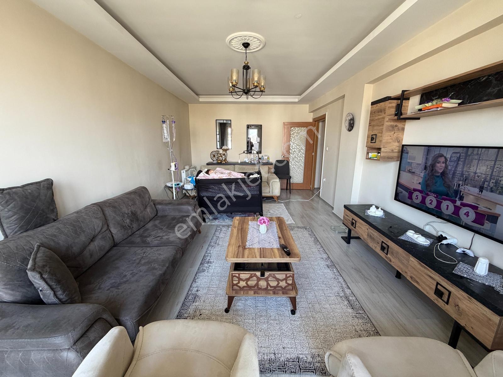 Emlakevim - Hendek Yeni Mah.de 260 M2 4+1 Satılık Dubleks Daire