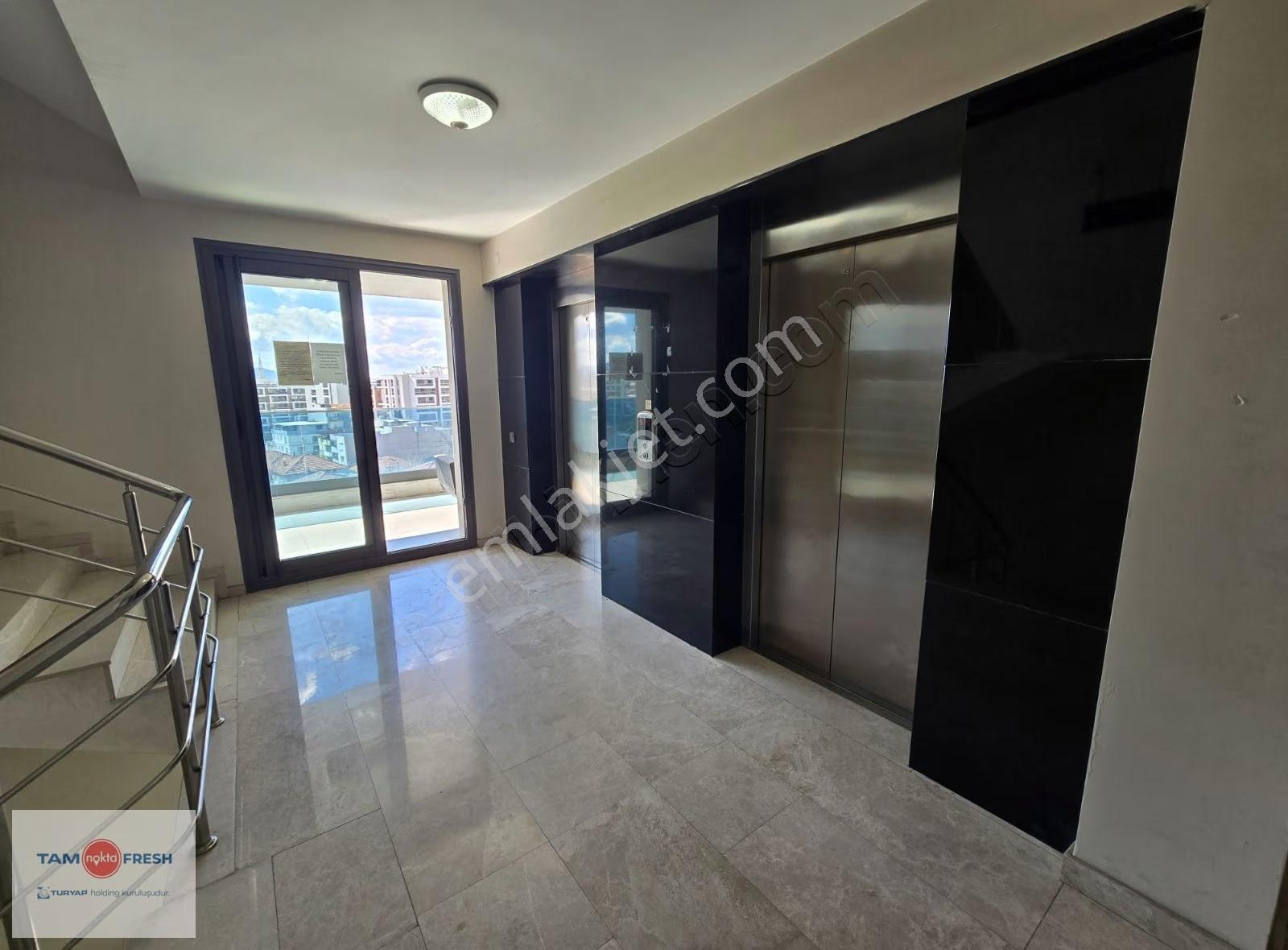 Çiğli Atasehir'de Site İçi Arakat Kapalı Mutfak 2+1 Daire - Görsel 6