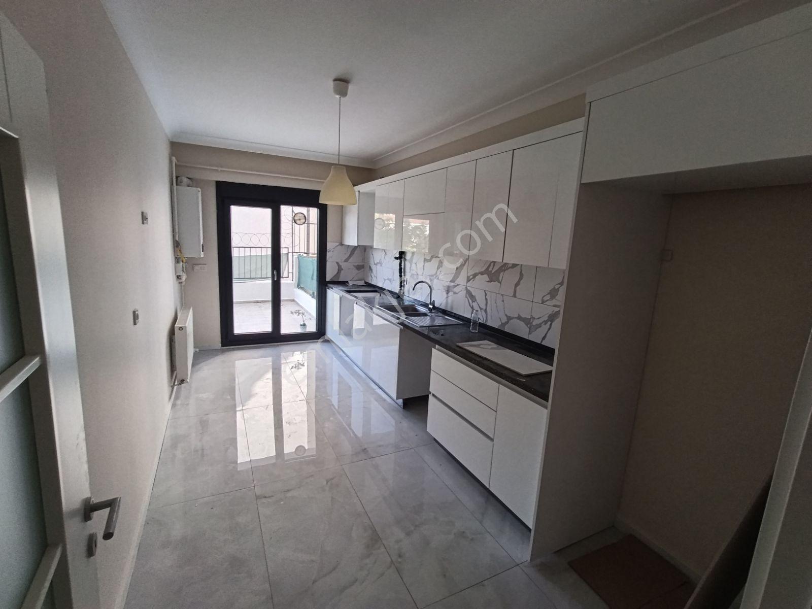 Kartal Uğurmumcu Da Oturmaya Hazır Boş Satılık 4+1 Daire - Görsel 34
