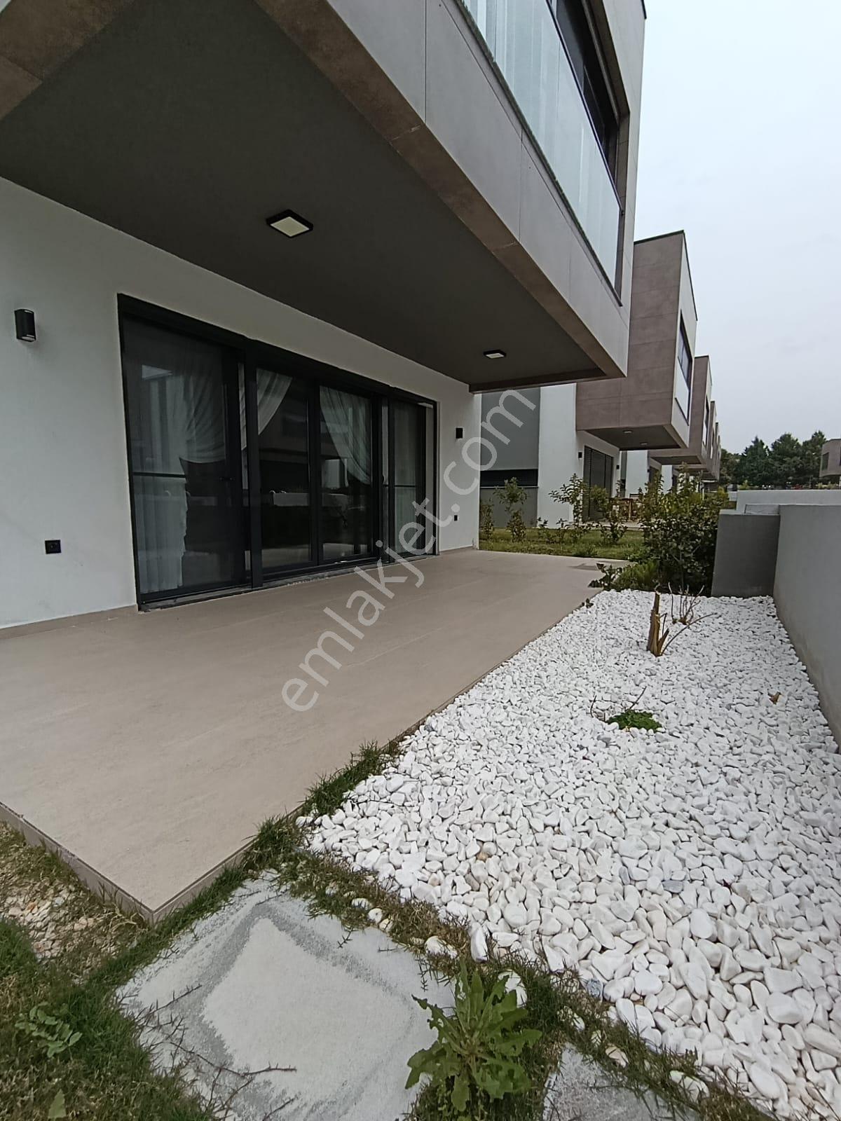 Devamlı Kiralık Havuzlu Sitede Müstakil Villa Komple Eşyalı - Görsel 8