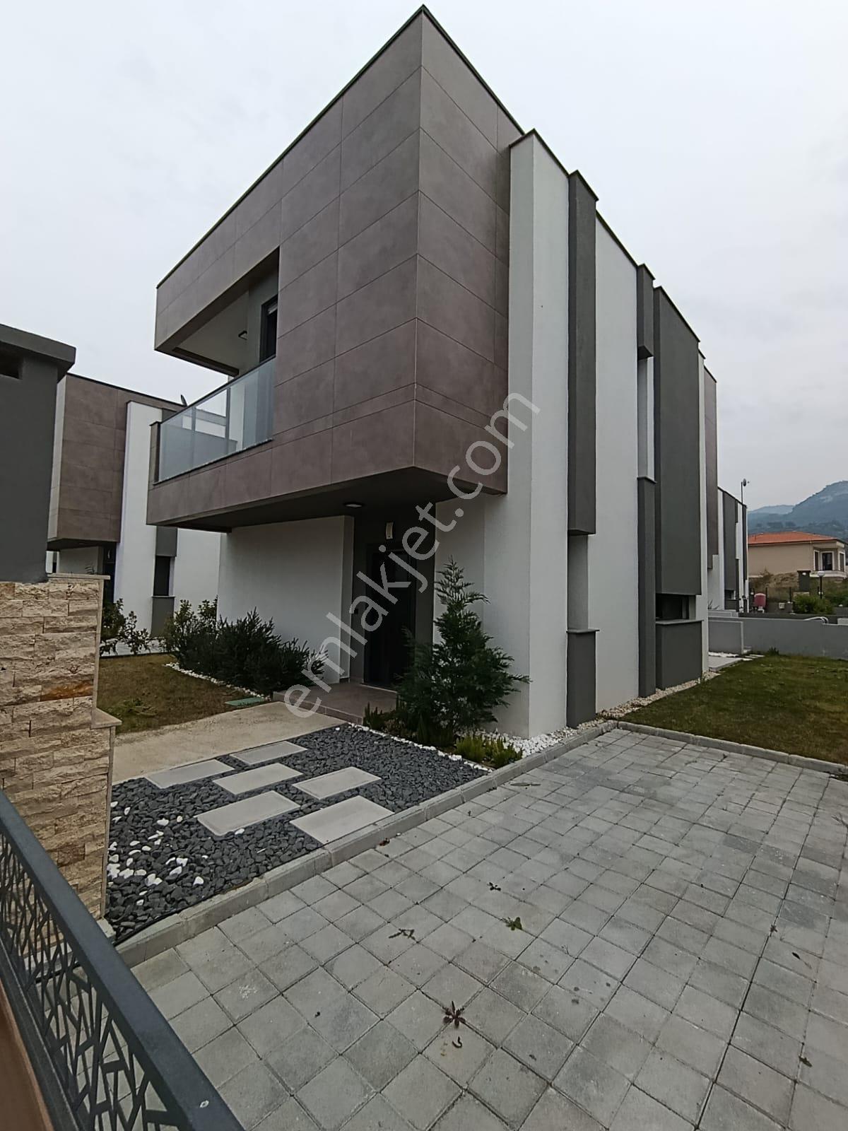 Devamlı Kiralık Havuzlu Sitede Müstakil Villa Komple Eşyalı - Görsel 30