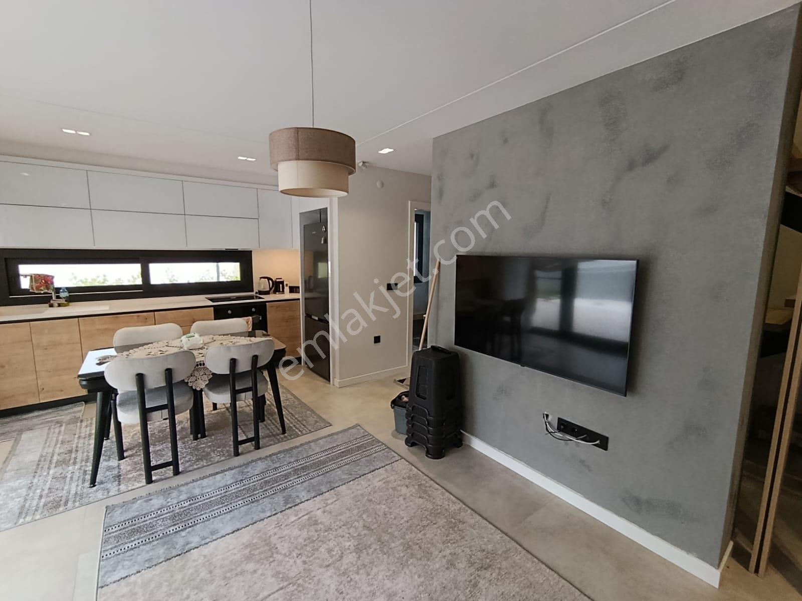 Devamlı Kiralık Havuzlu Sitede Müstakil Villa Komple Eşyalı - Görsel 11